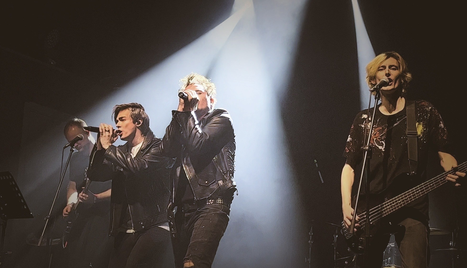 Screens. Концертный репортёр Валерия Сафина