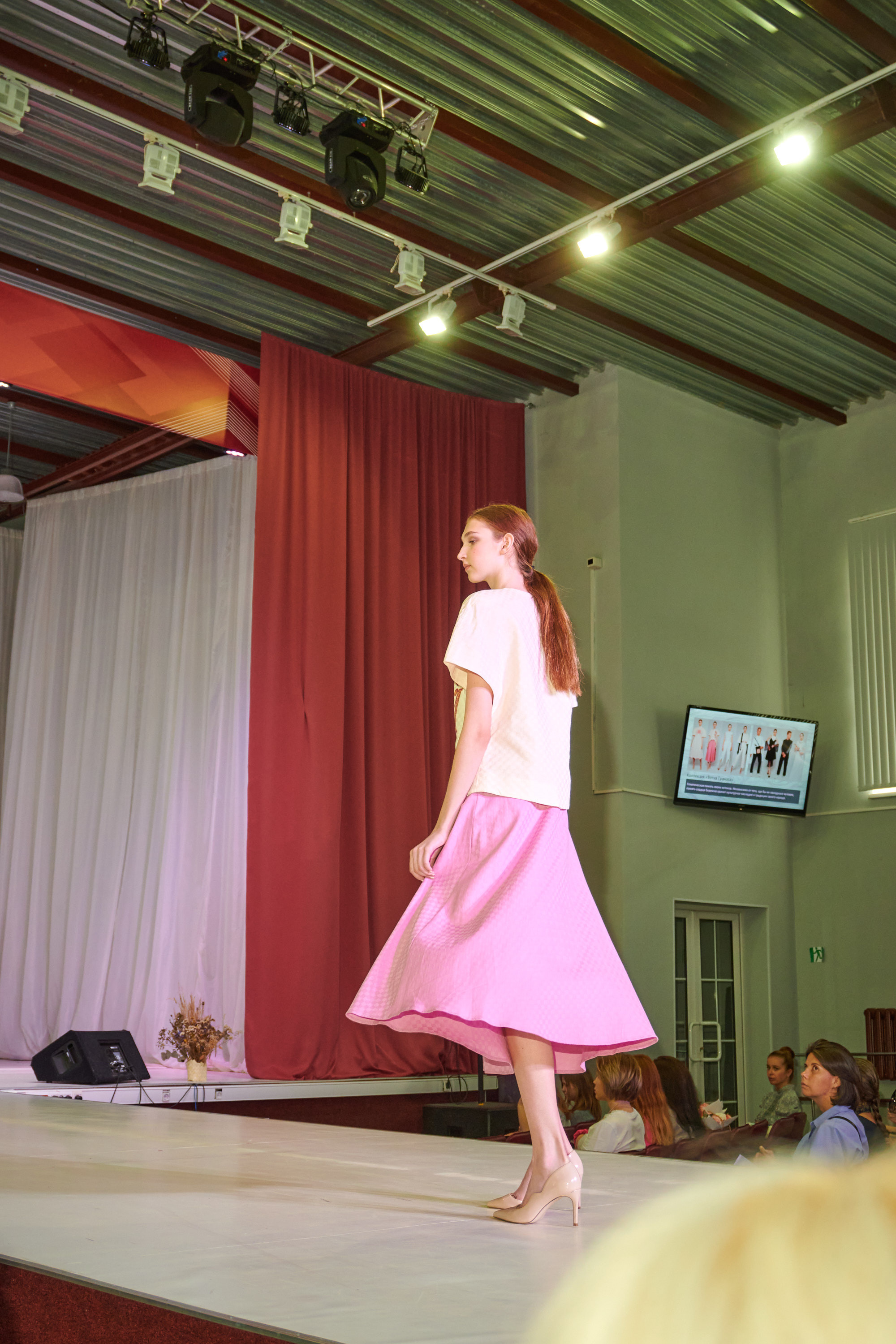 Русский силуэт иваново 26 июня. Фотограф в Иваново: Каталожная съемка одежды и постельного белья, Wildberries