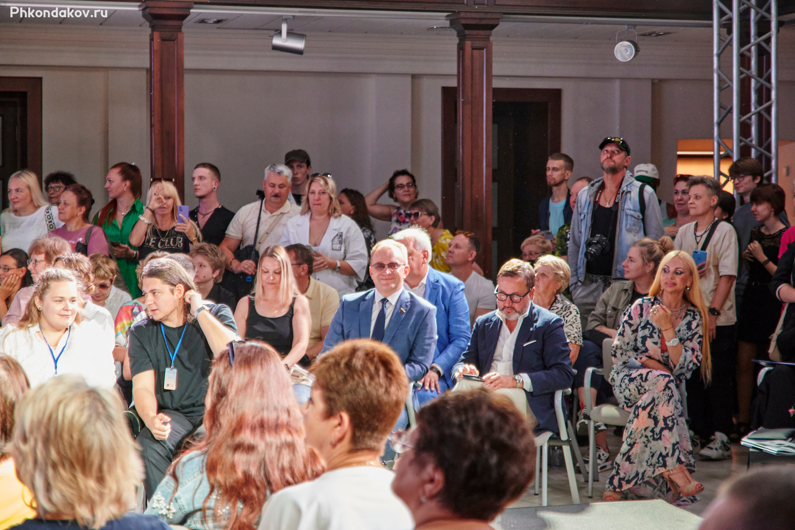 Плес льняная палитра 2023 репортаж. Фотограф в Иваново: Каталожная съемка одежды и постельного белья, Wildberries