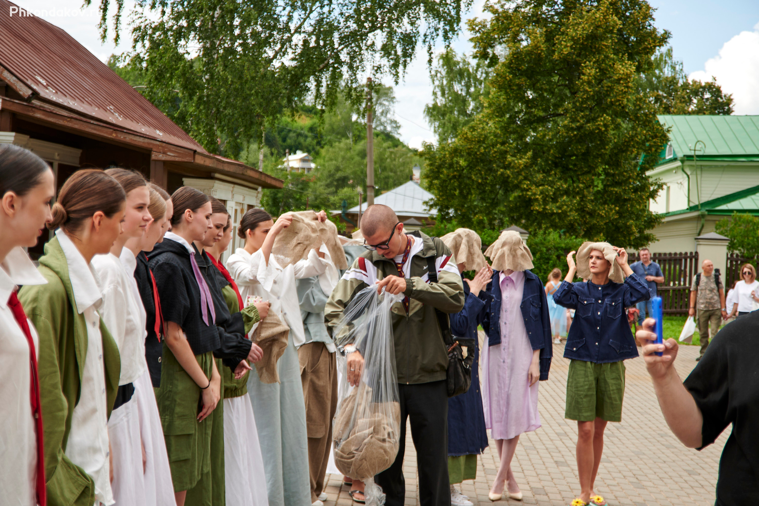 Плес льняная палитра 2023 репортаж. Фотограф в Иваново: Каталожная съемка одежды и постельного белья, Wildberries