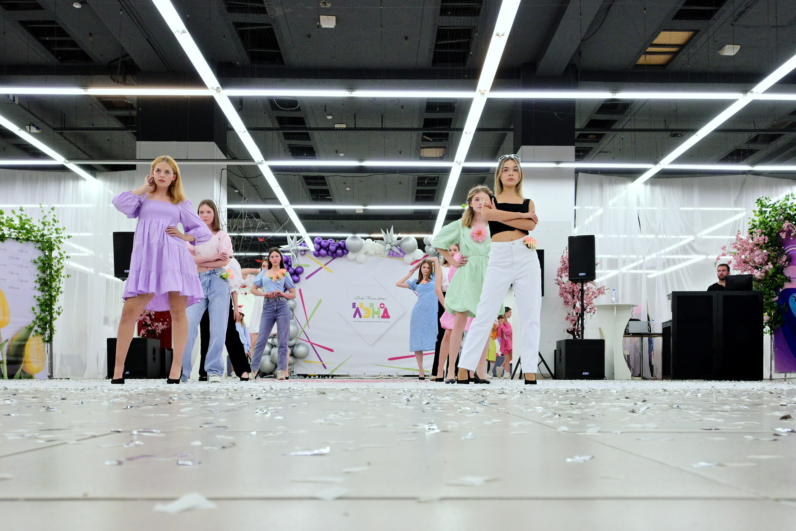 Показ Артплей в Евролэнд 09.06.2023. Фотограф в Иваново: Каталожная съемка одежды и постельного белья, Wildberries