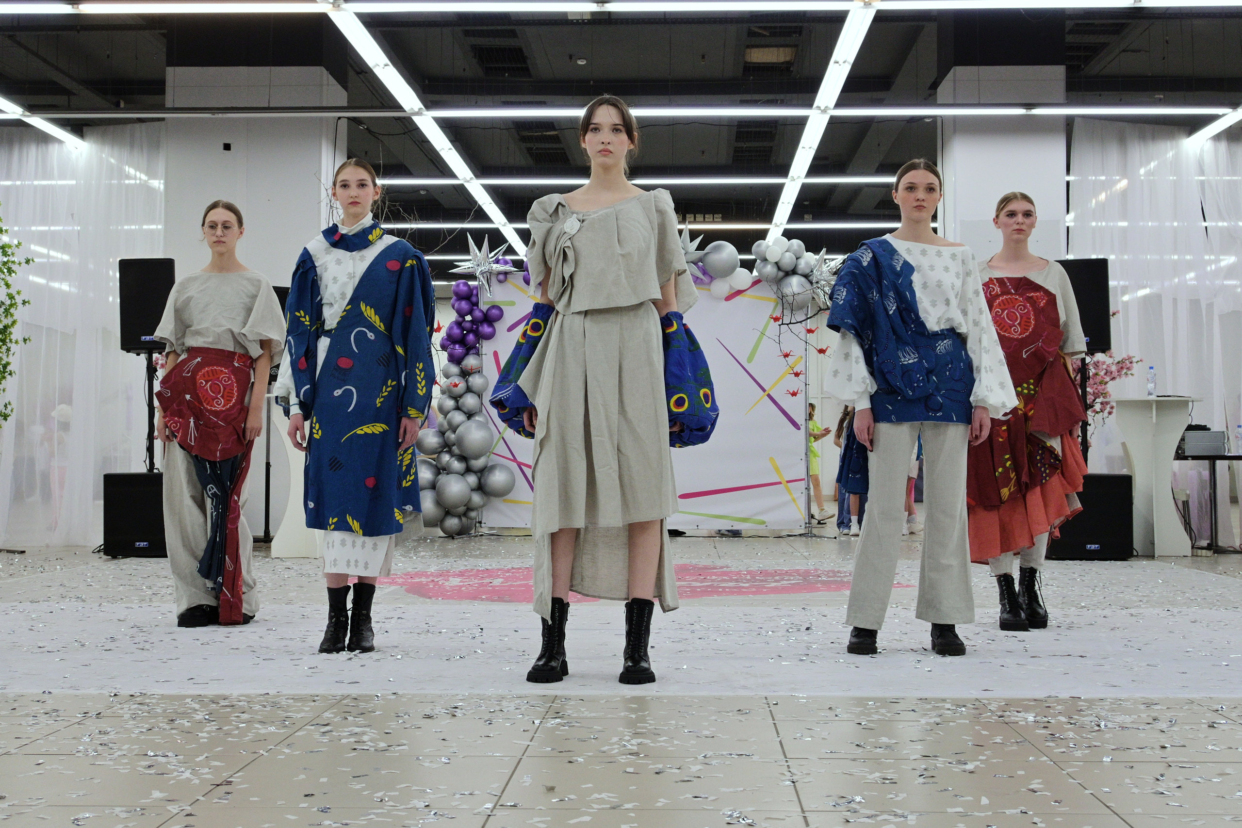 Показ Артплей в Евролэнд 09.06.2023. Фотограф в Иваново: Каталожная съемка одежды и постельного белья, Wildberries