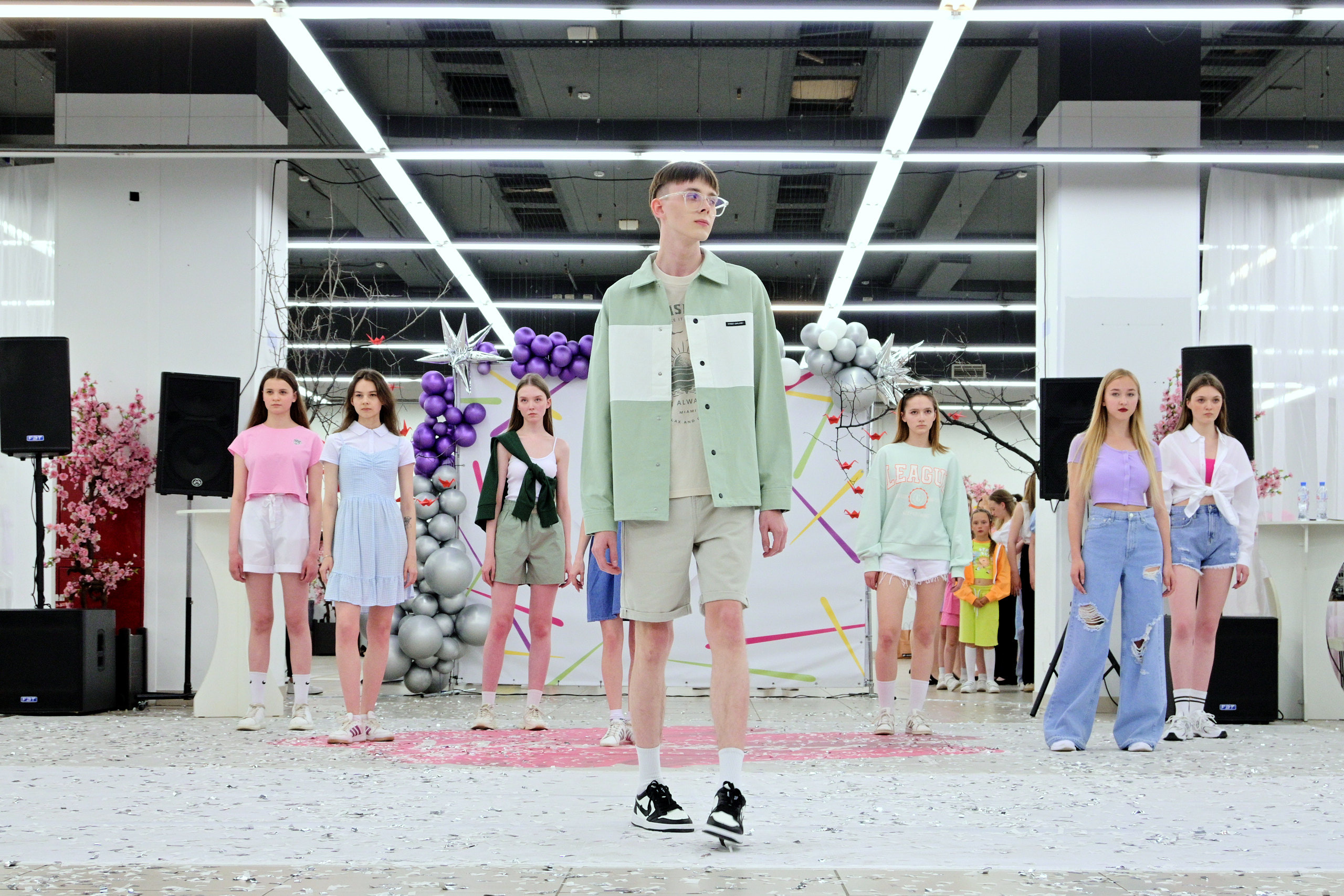 Показ Артплей в Евролэнд 09.06.2023. Фотограф в Иваново: Каталожная съемка одежды и постельного белья, Wildberries