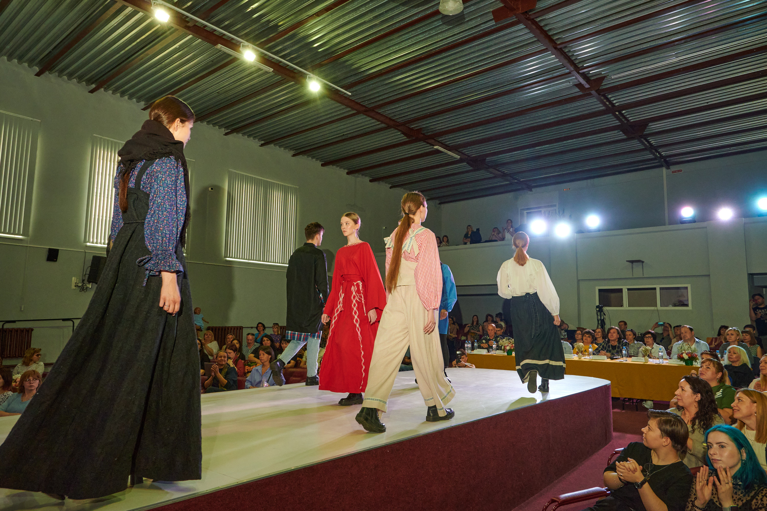 Русский силуэт иваново 26 июня. Фотограф в Иваново: Каталожная съемка одежды и постельного белья, Wildberries