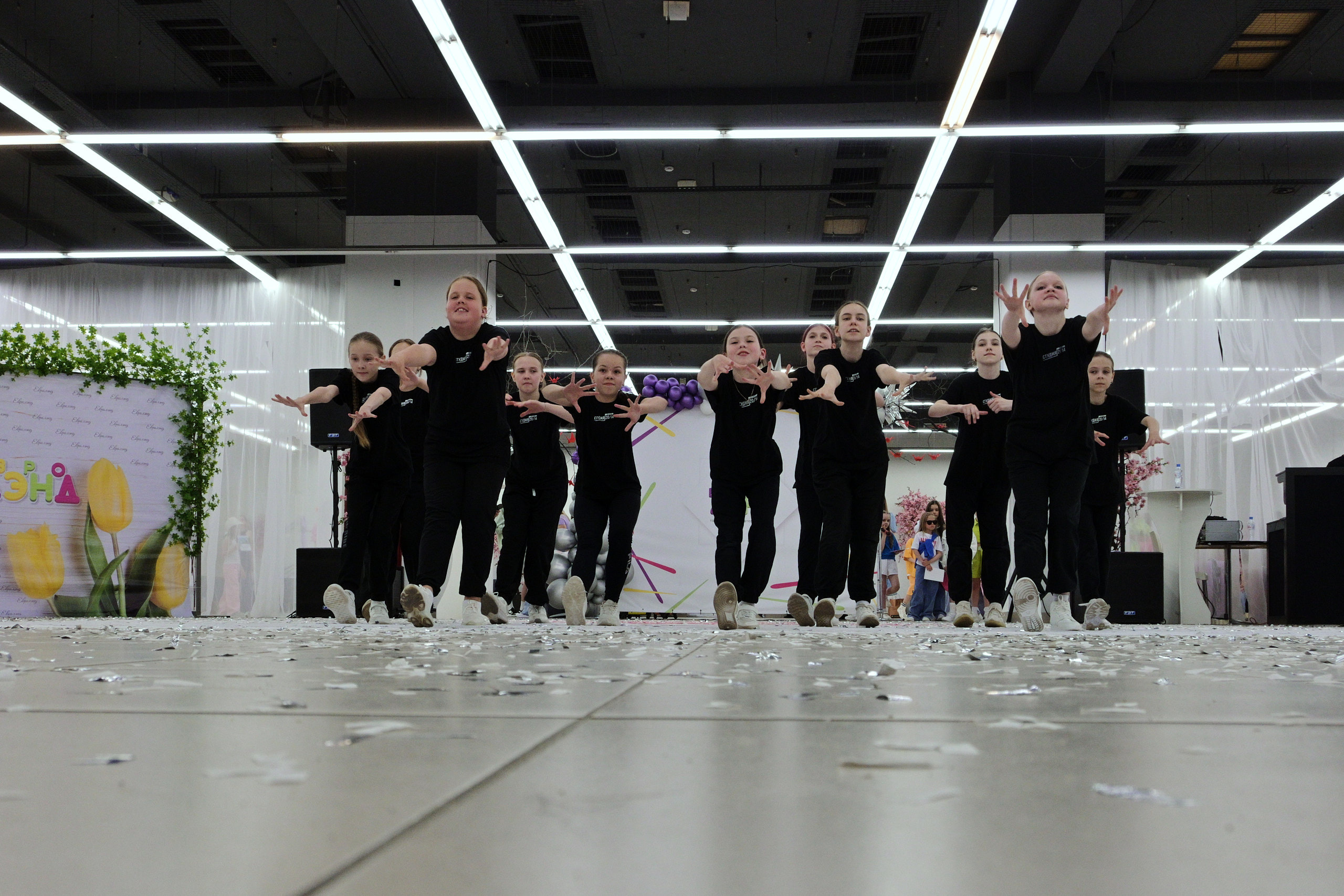 Показ Артплей в Евролэнд 09.06.2023. Фотограф в Иваново: Каталожная съемка одежды и постельного белья, Wildberries