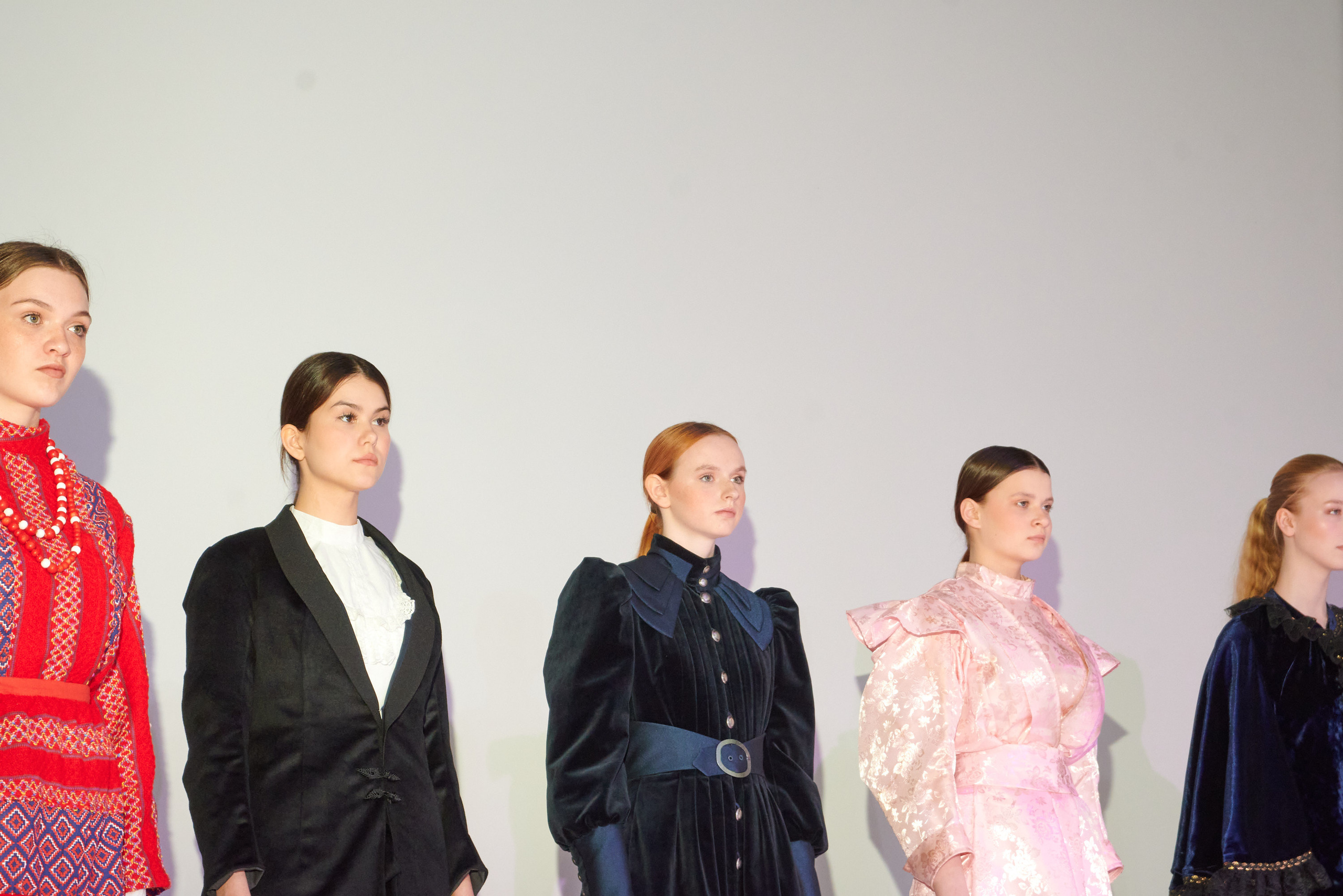 Русский силуэт иваново 26 июня. Фотограф в Иваново: Каталожная съемка одежды и постельного белья, Wildberries