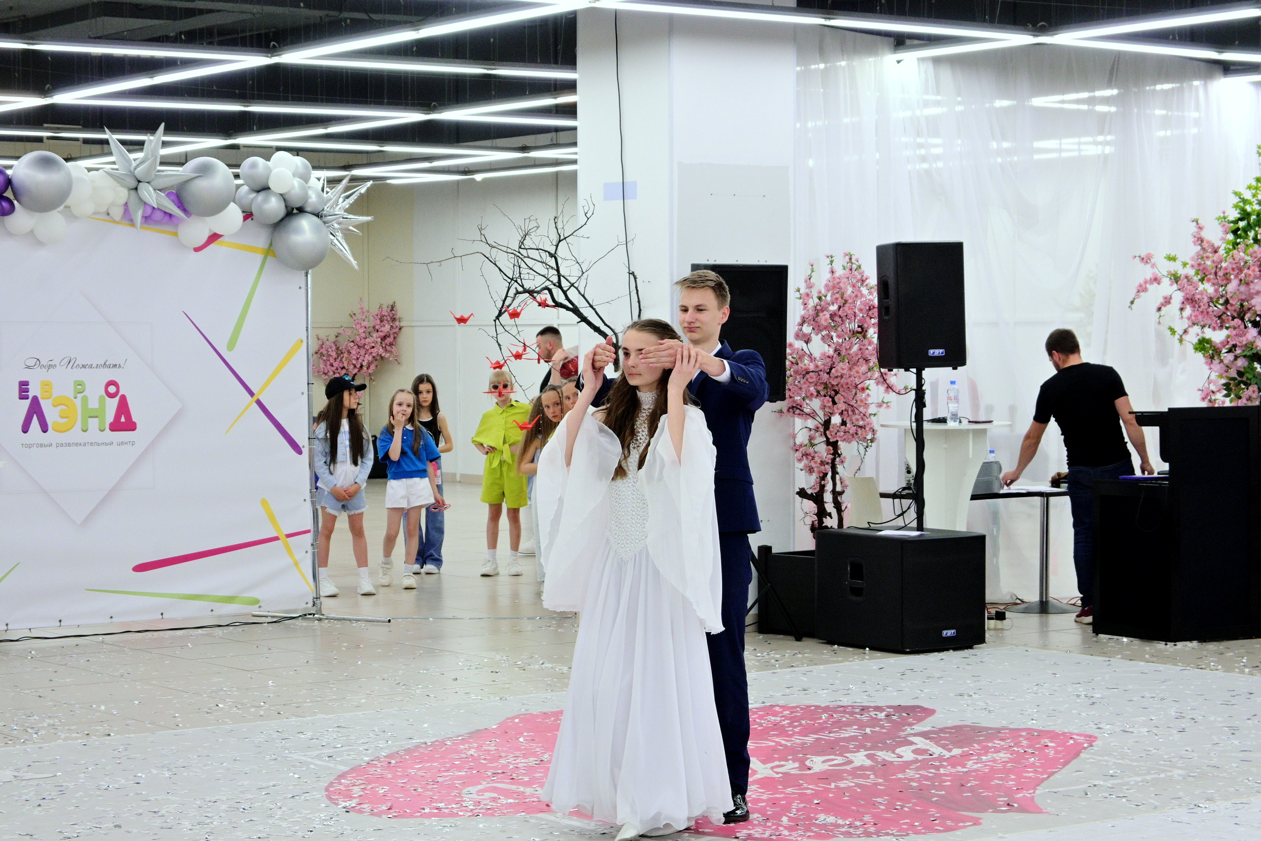 Показ Артплей в Евролэнд 09.06.2023. Фотограф в Иваново: Каталожная съемка одежды и постельного белья, Wildberries