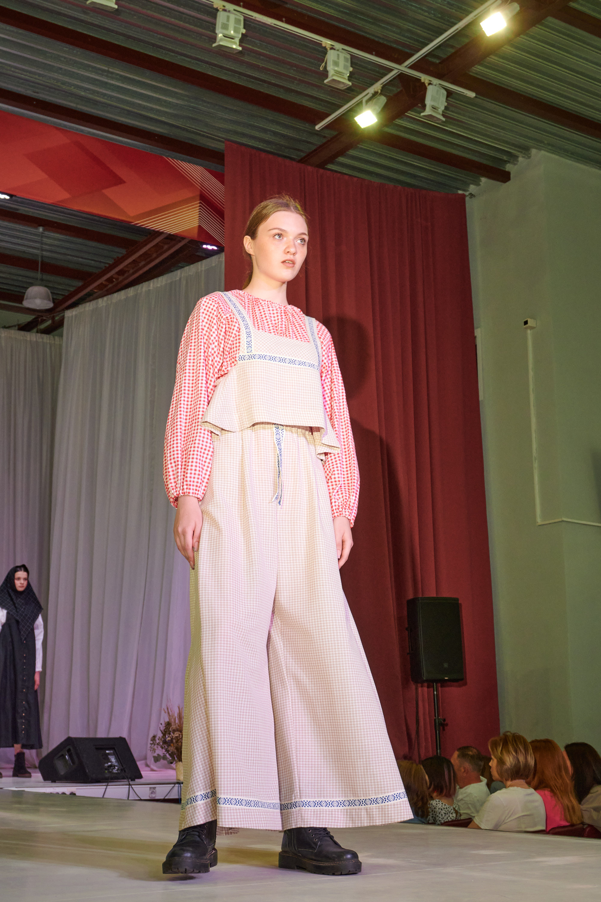 Русский силуэт иваново 26 июня. Фотограф в Иваново: Каталожная съемка одежды и постельного белья, Wildberries