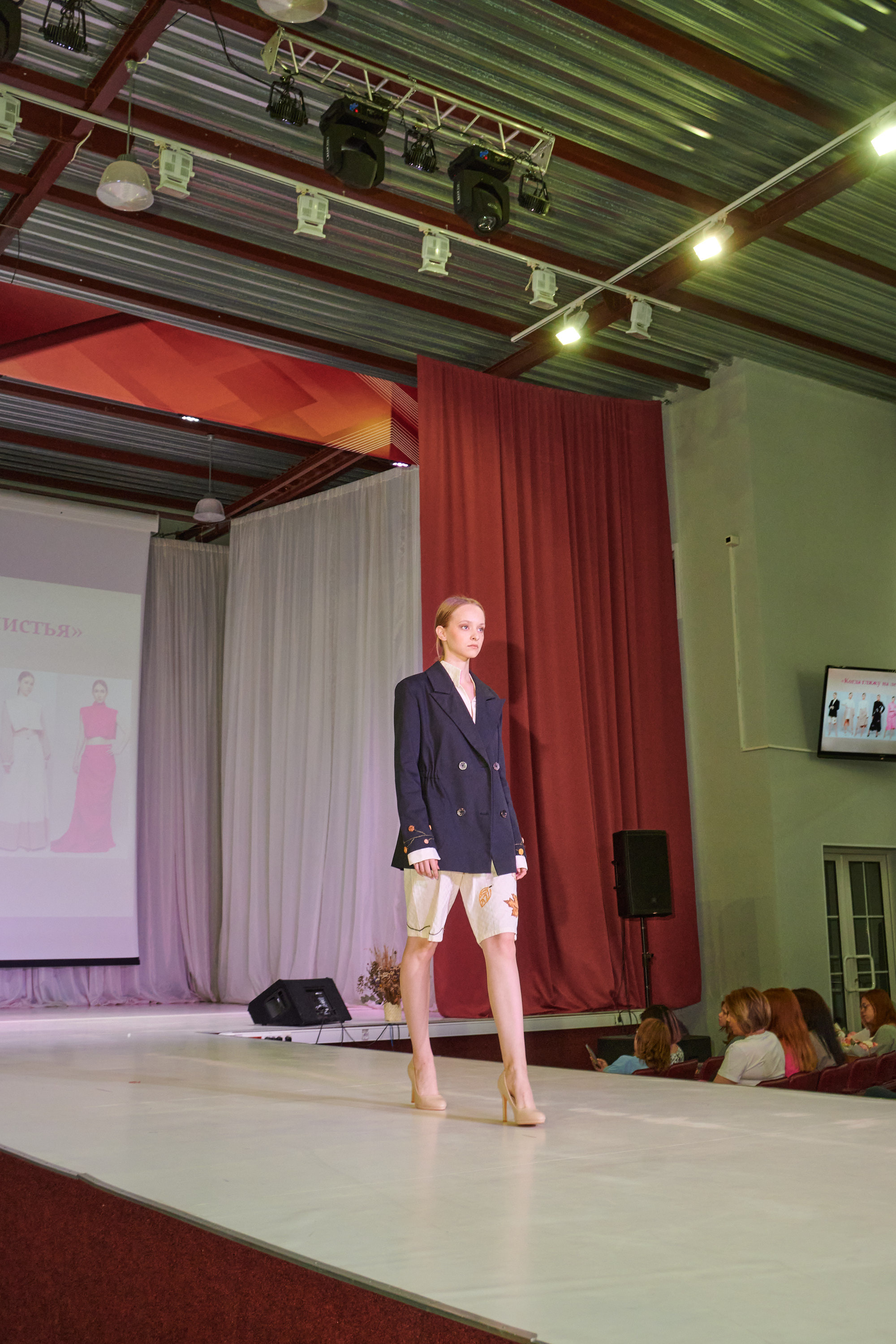 Русский силуэт иваново 26 июня. Фотограф в Иваново: Каталожная съемка одежды и постельного белья, Wildberries