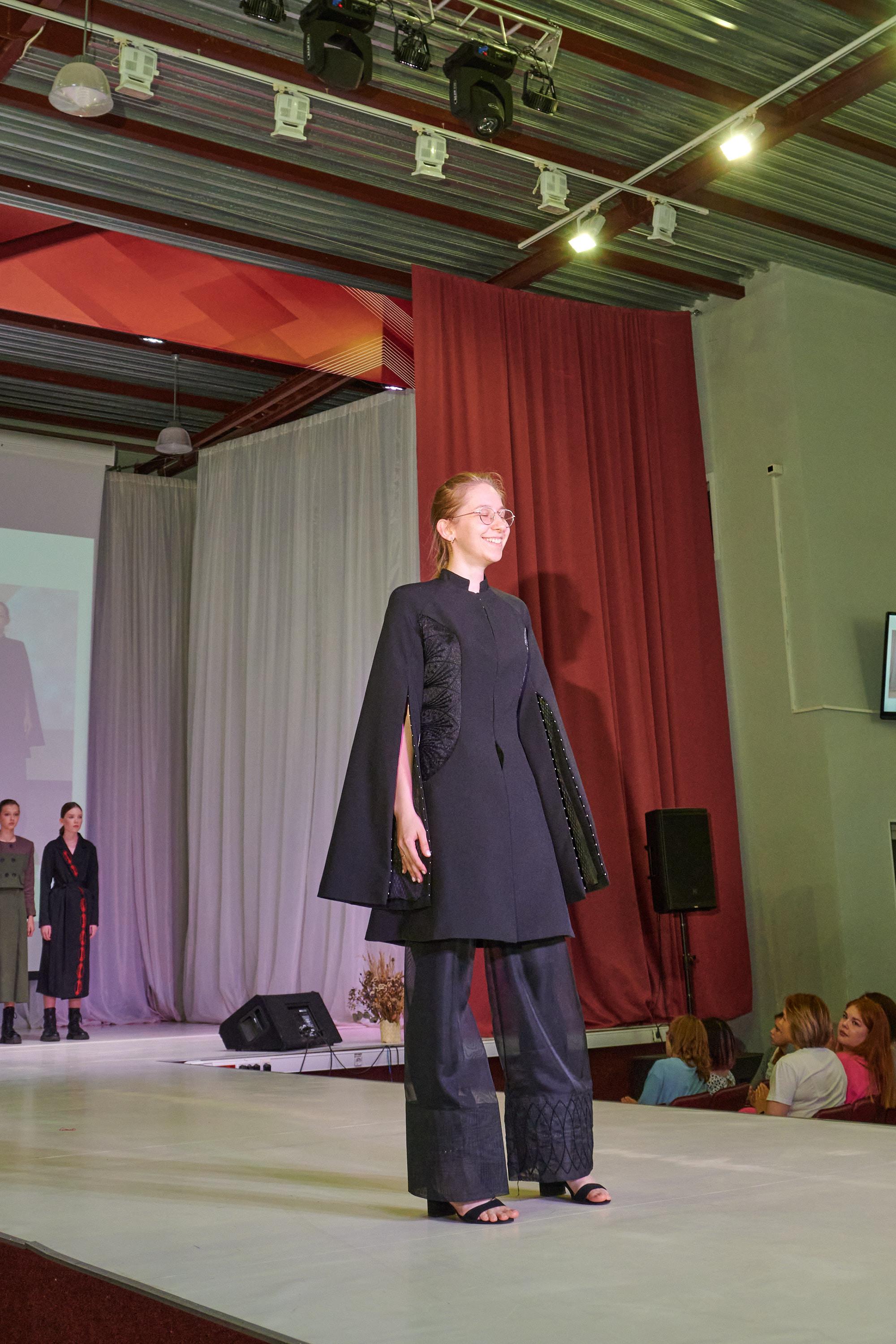 Русский силуэт иваново 26 июня. Фотограф в Иваново: Каталожная съемка одежды и постельного белья, Wildberries