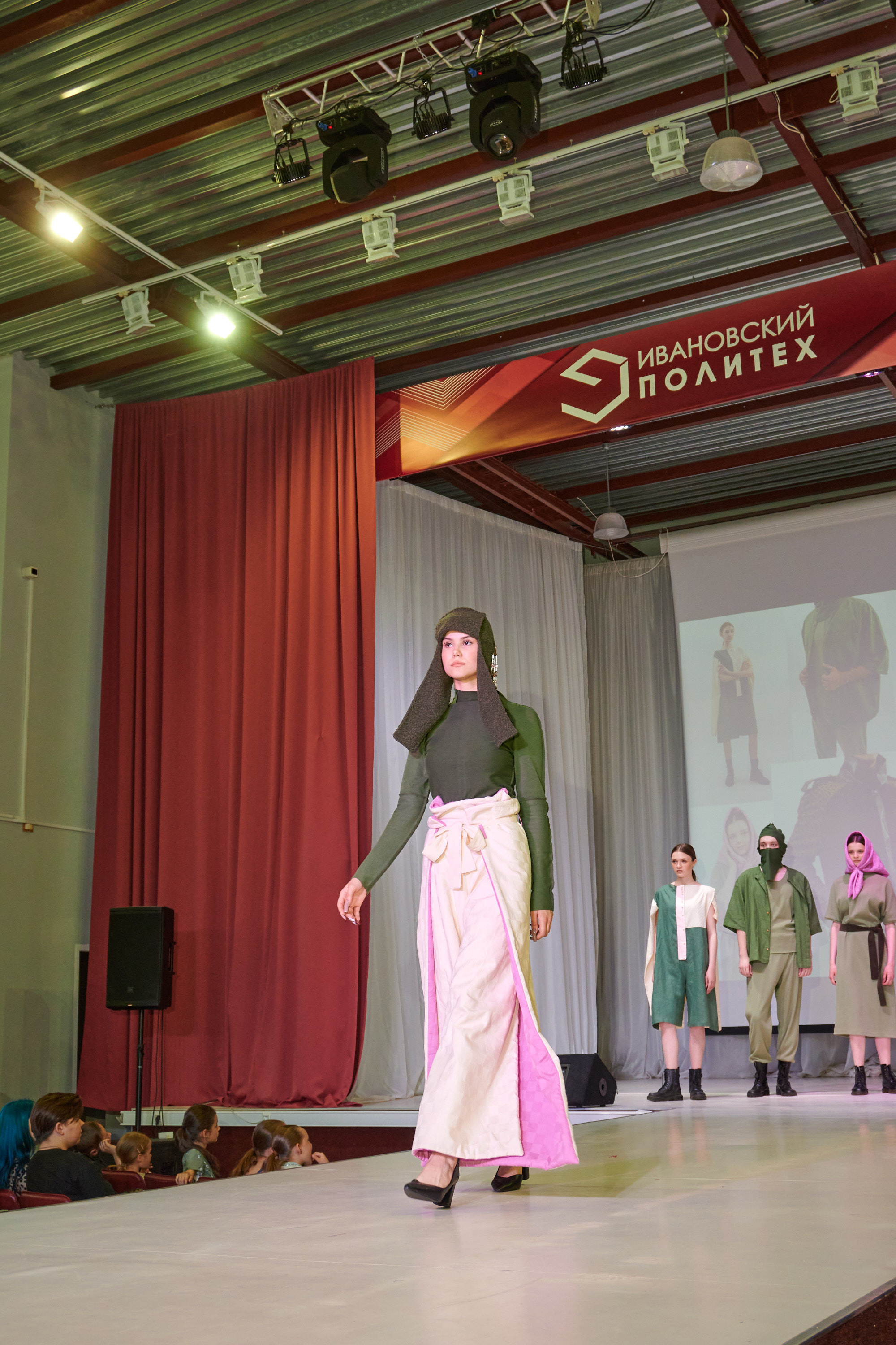 Русский силуэт иваново 26 июня. Фотограф в Иваново: Каталожная съемка одежды и постельного белья, Wildberries