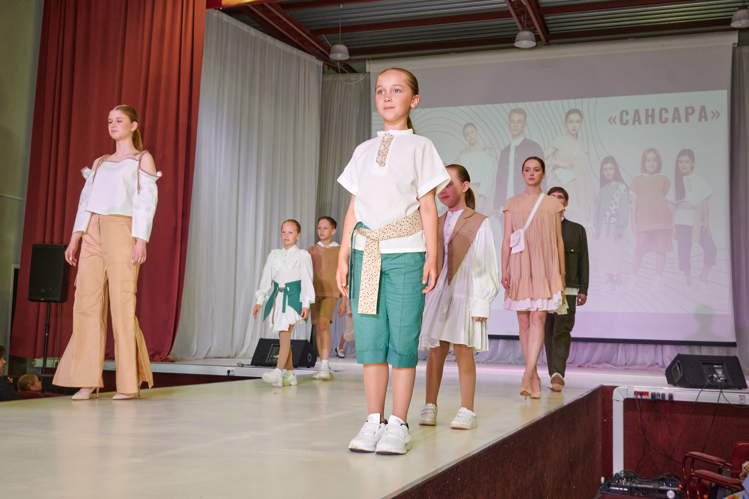 Русский силуэт иваново 26 июня. Фотограф в Иваново: Каталожная съемка одежды и постельного белья, Wildberries