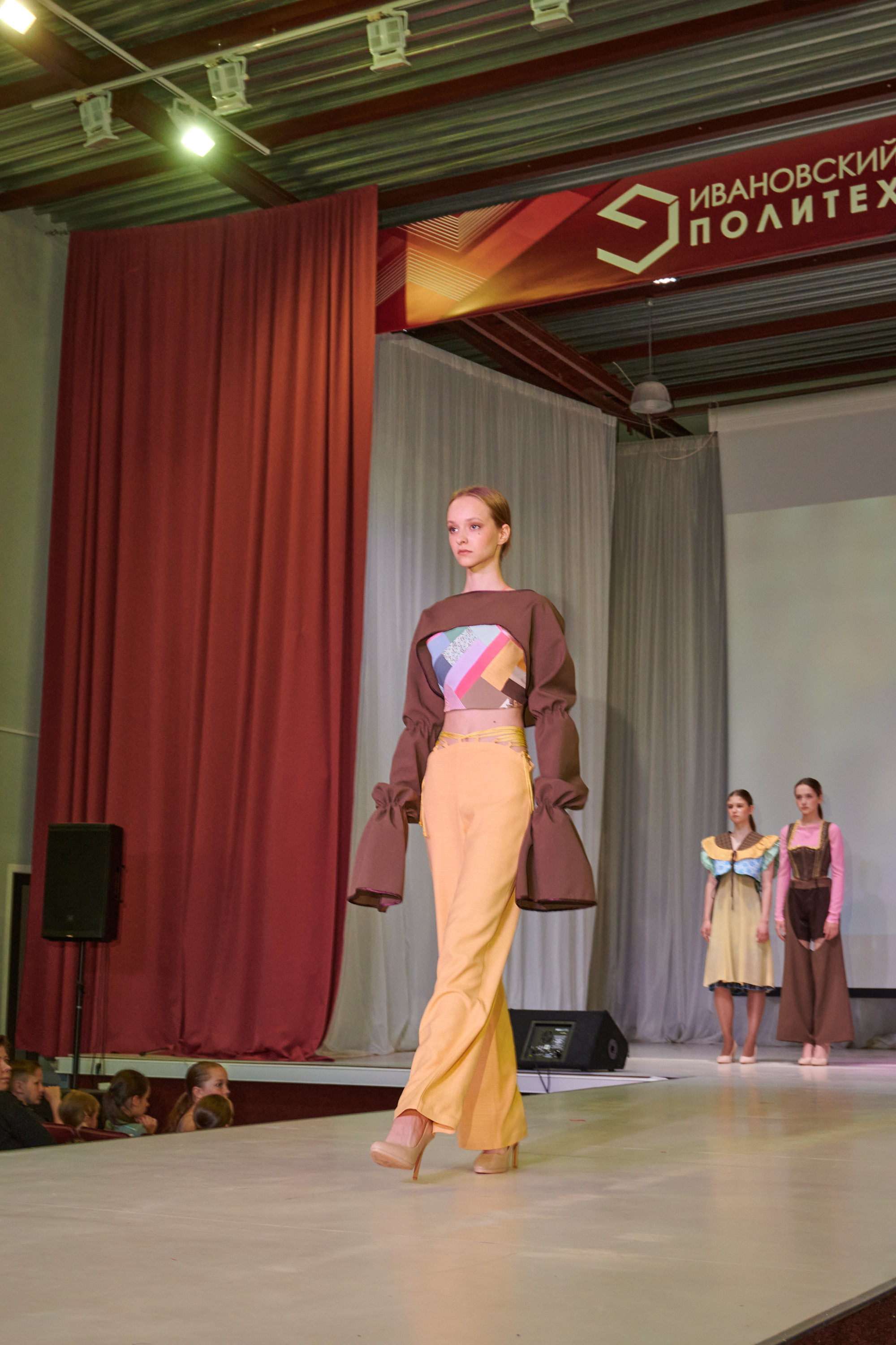 Русский силуэт иваново 26 июня. Фотограф в Иваново: Каталожная съемка одежды и постельного белья, Wildberries