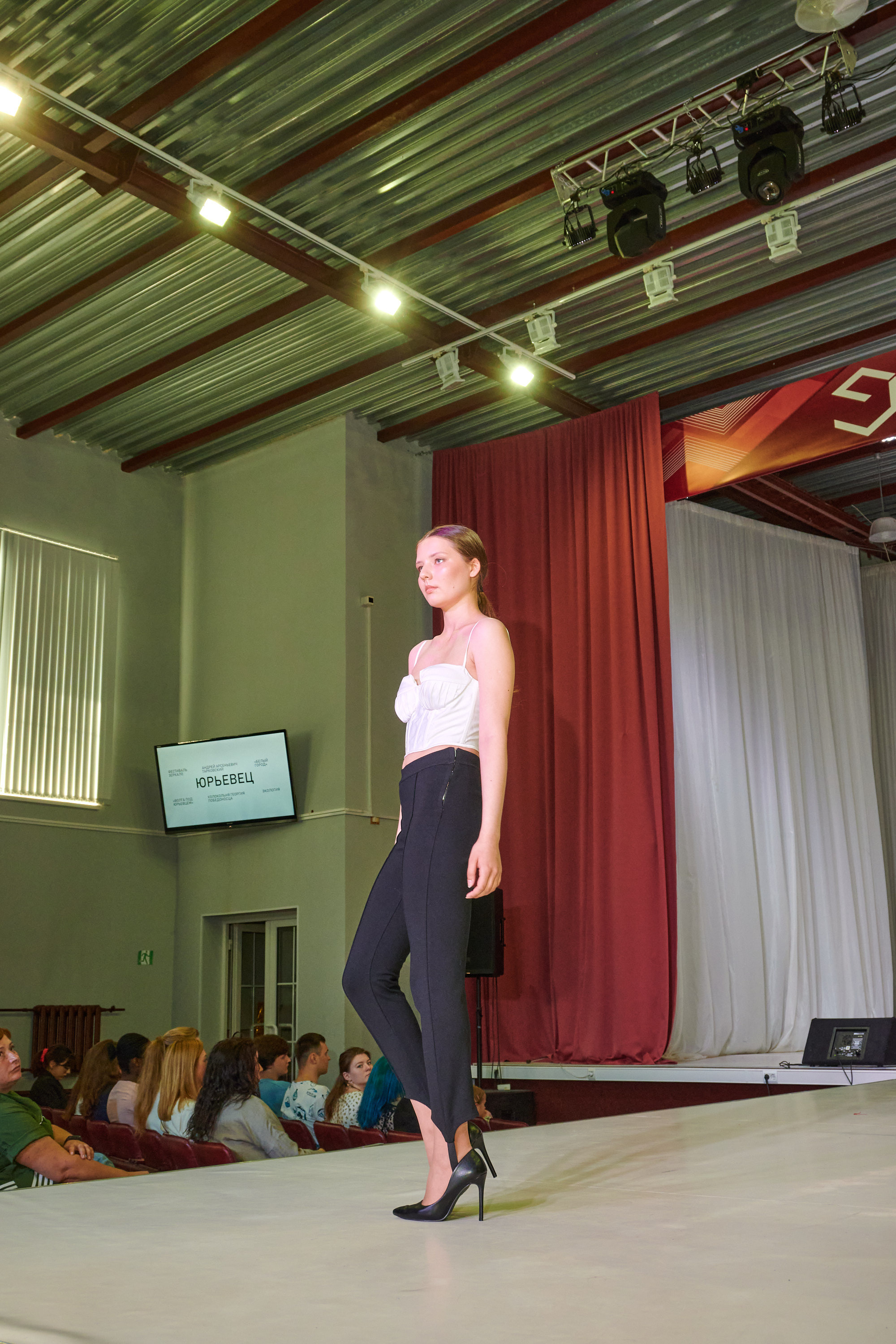 Русский силуэт иваново 26 июня. Фотограф в Иваново: Каталожная съемка одежды и постельного белья, Wildberries