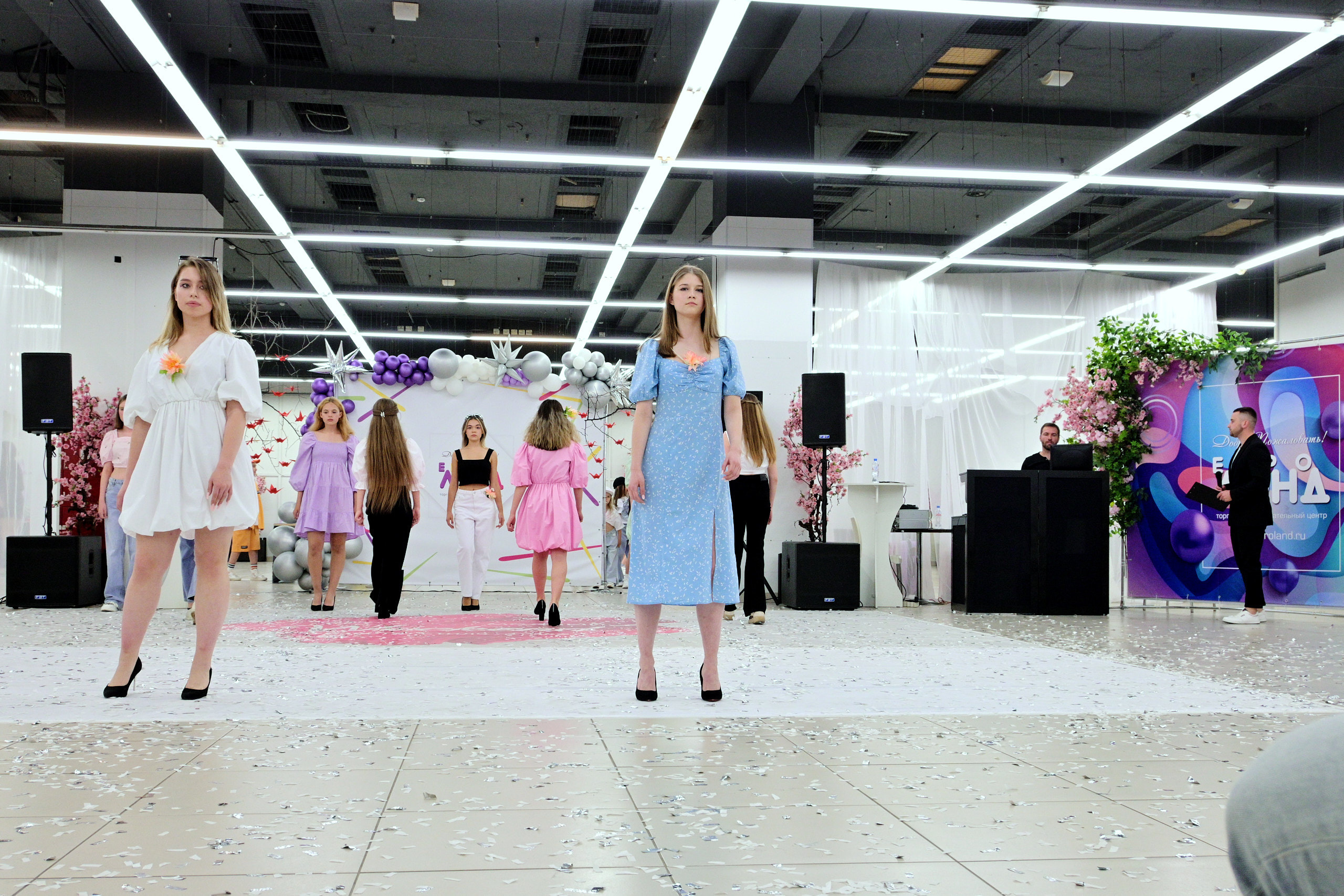 Показ Артплей в Евролэнд 09.06.2023. Фотограф в Иваново: Каталожная съемка одежды и постельного белья, Wildberries