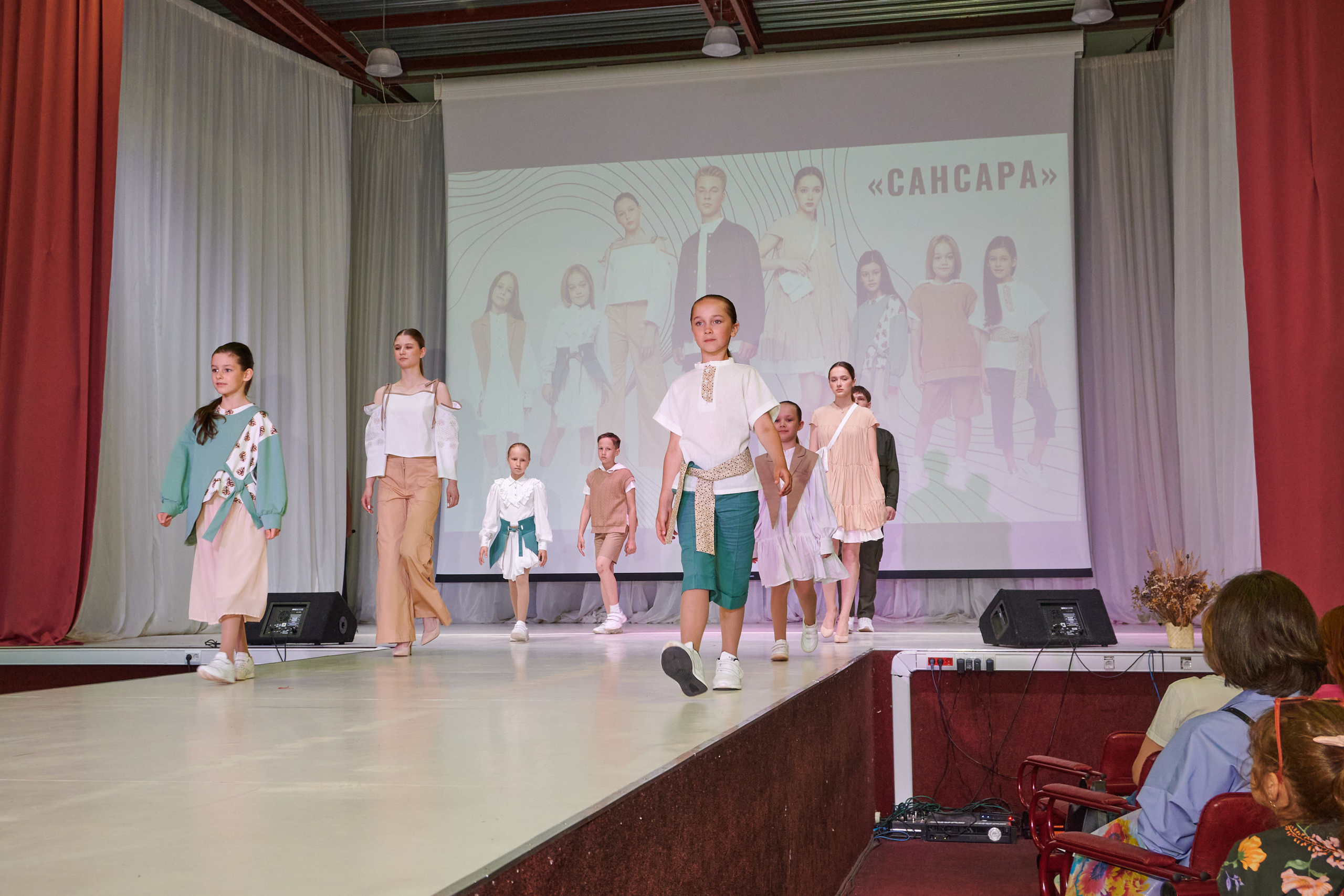 Русский силуэт иваново 26 июня. Фотограф в Иваново: Каталожная съемка одежды и постельного белья, Wildberries