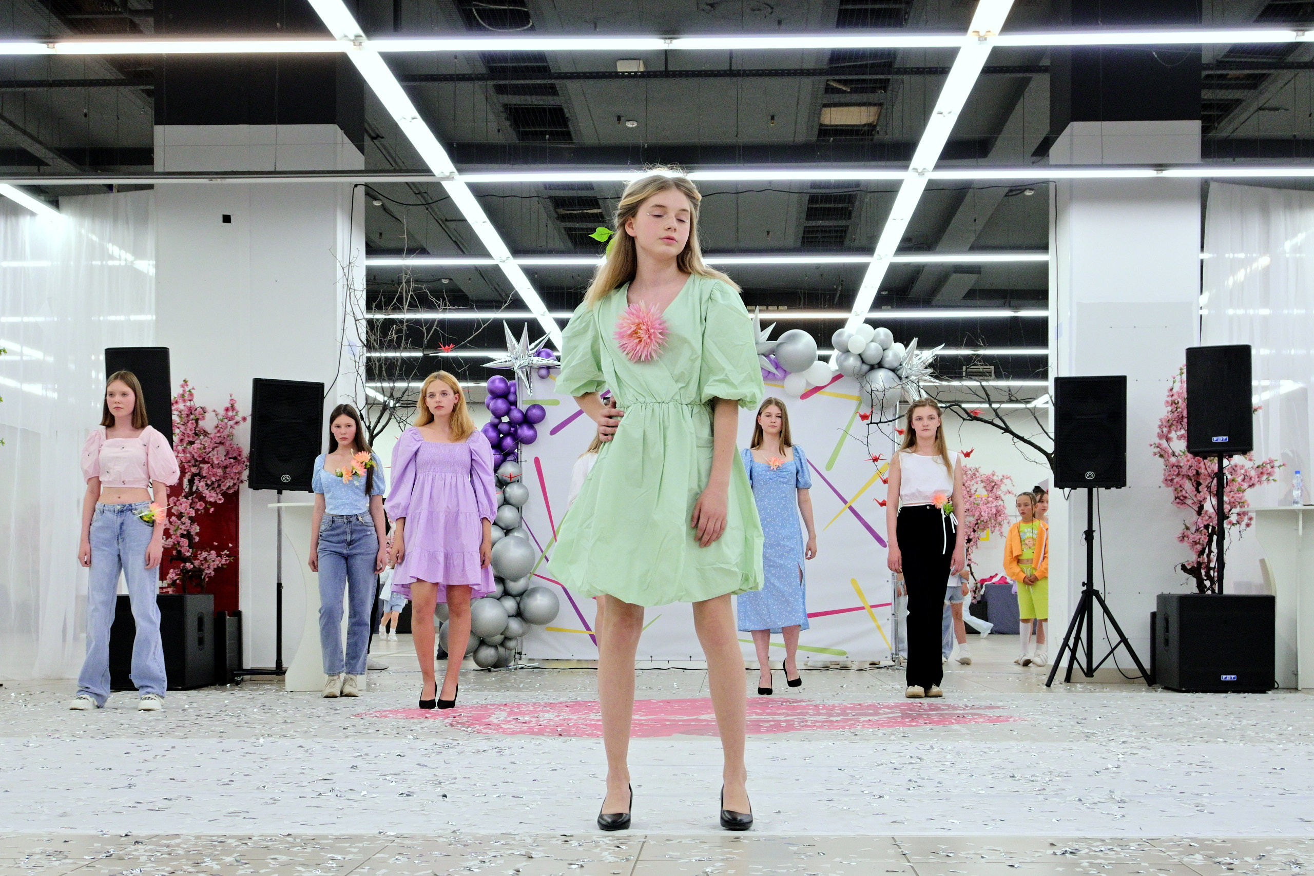 Показ Артплей в Евролэнд 09.06.2023. Фотограф в Иваново: Каталожная съемка одежды и постельного белья, Wildberries