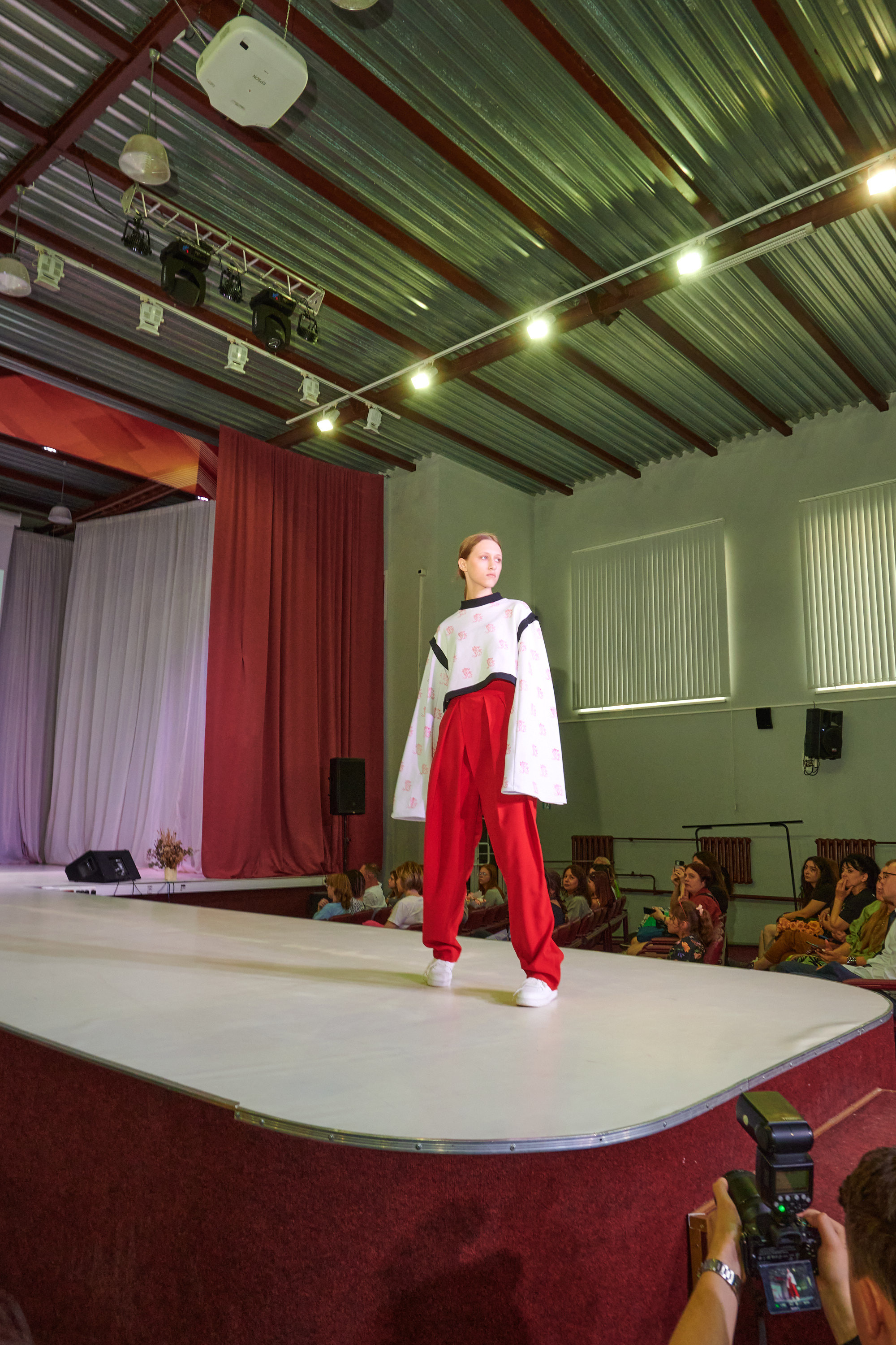 Русский силуэт иваново 26 июня. Фотограф в Иваново: Каталожная съемка одежды и постельного белья, Wildberries