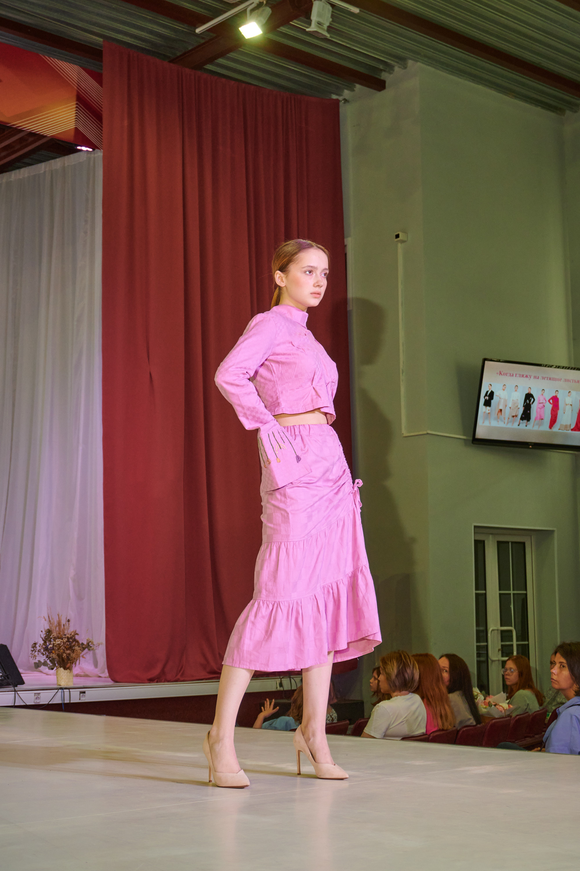 Русский силуэт иваново 26 июня. Фотограф в Иваново: Каталожная съемка одежды и постельного белья, Wildberries