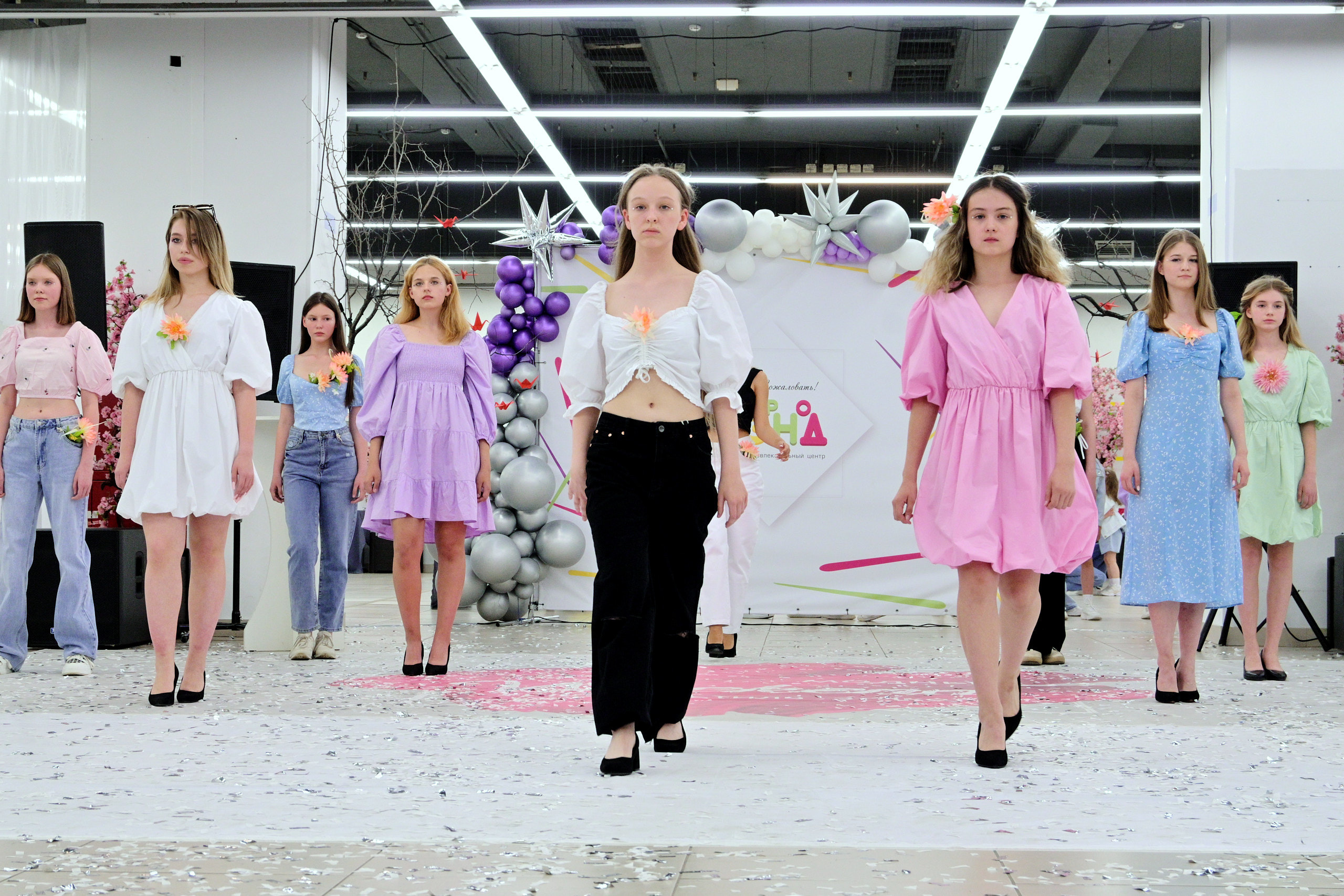 Показ Артплей в Евролэнд 09.06.2023. Фотограф в Иваново: Каталожная съемка одежды и постельного белья, Wildberries