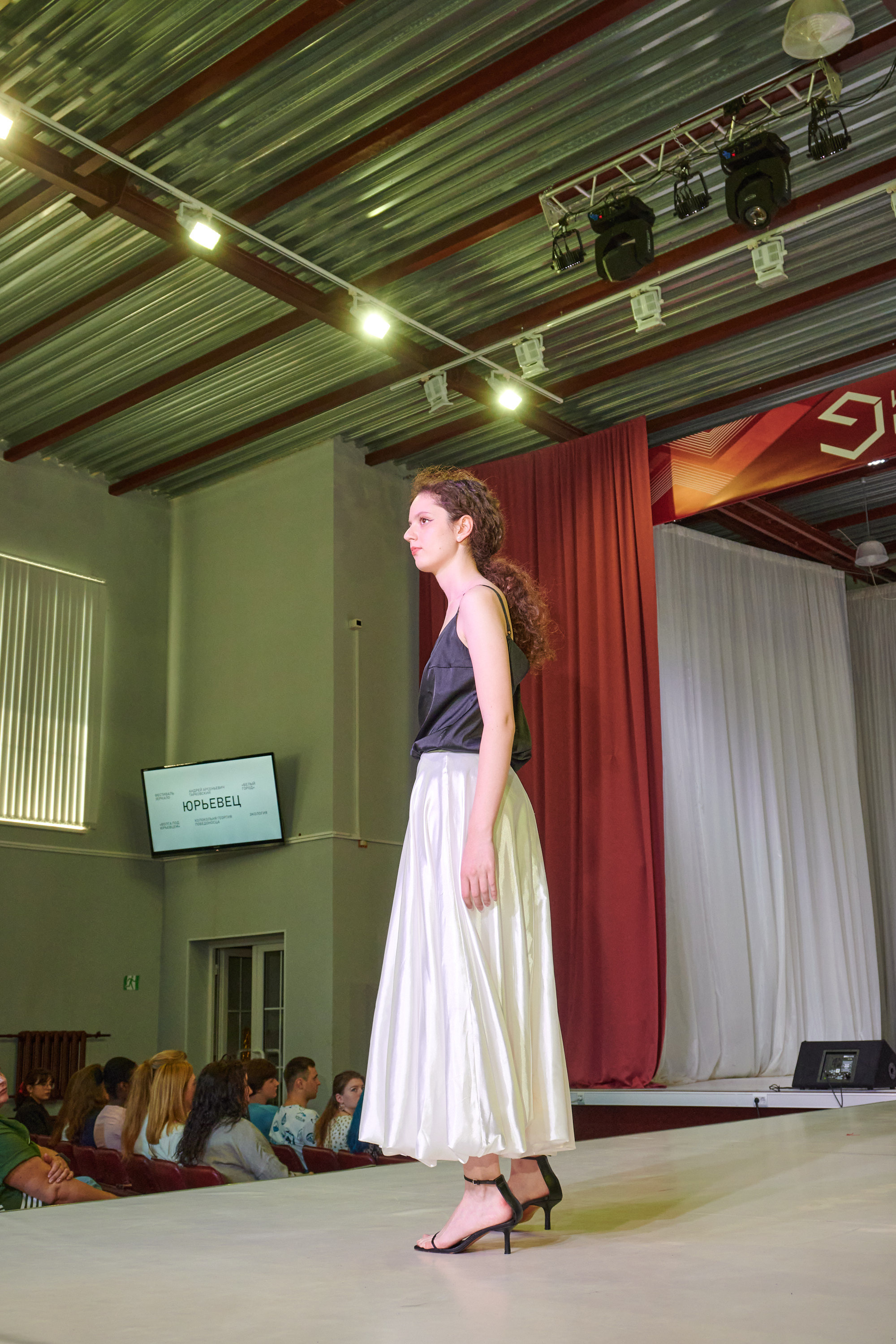 Русский силуэт иваново 26 июня. Фотограф в Иваново: Каталожная съемка одежды и постельного белья, Wildberries