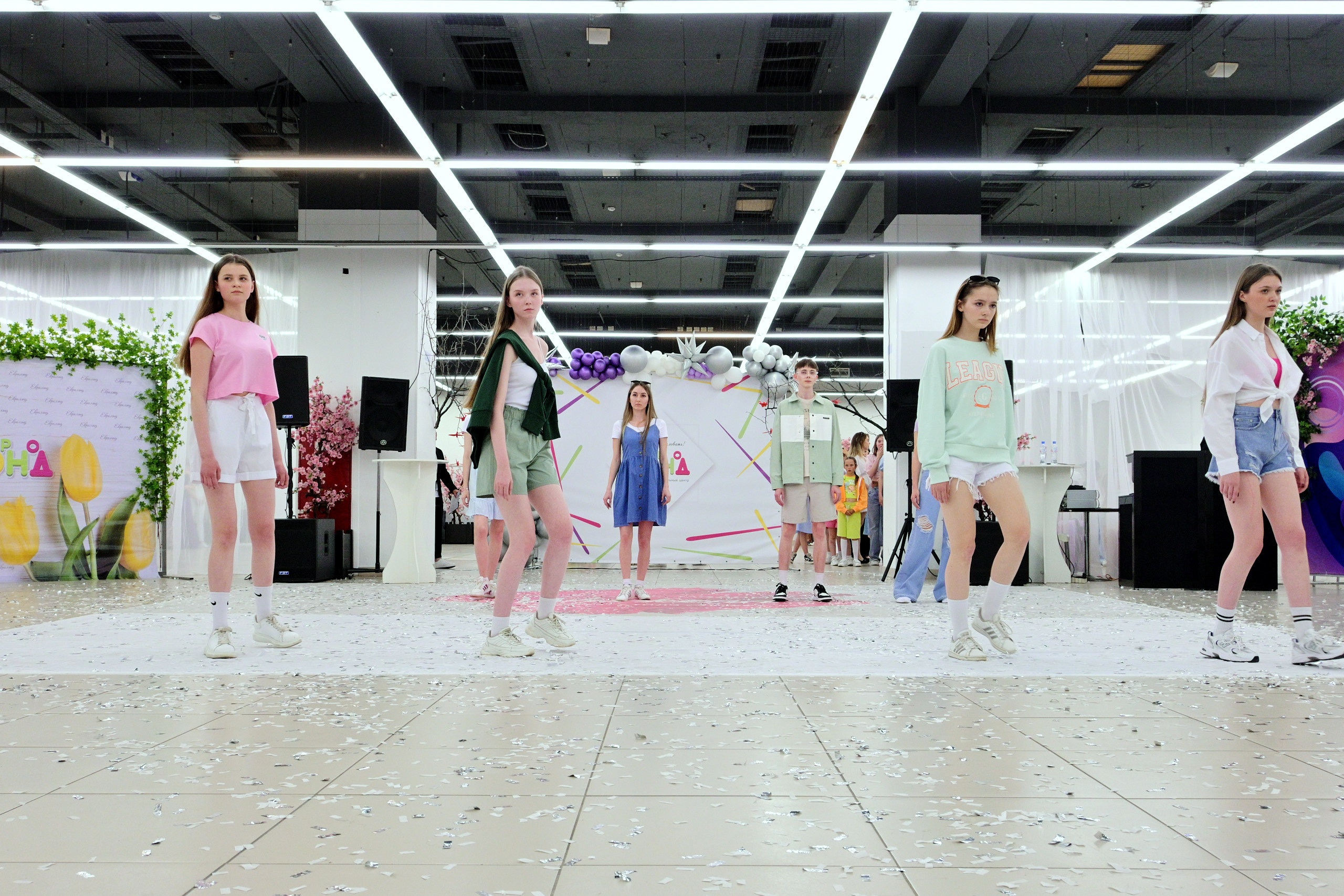 Показ Артплей в Евролэнд 09.06.2023. Фотограф в Иваново: Каталожная съемка одежды и постельного белья, Wildberries