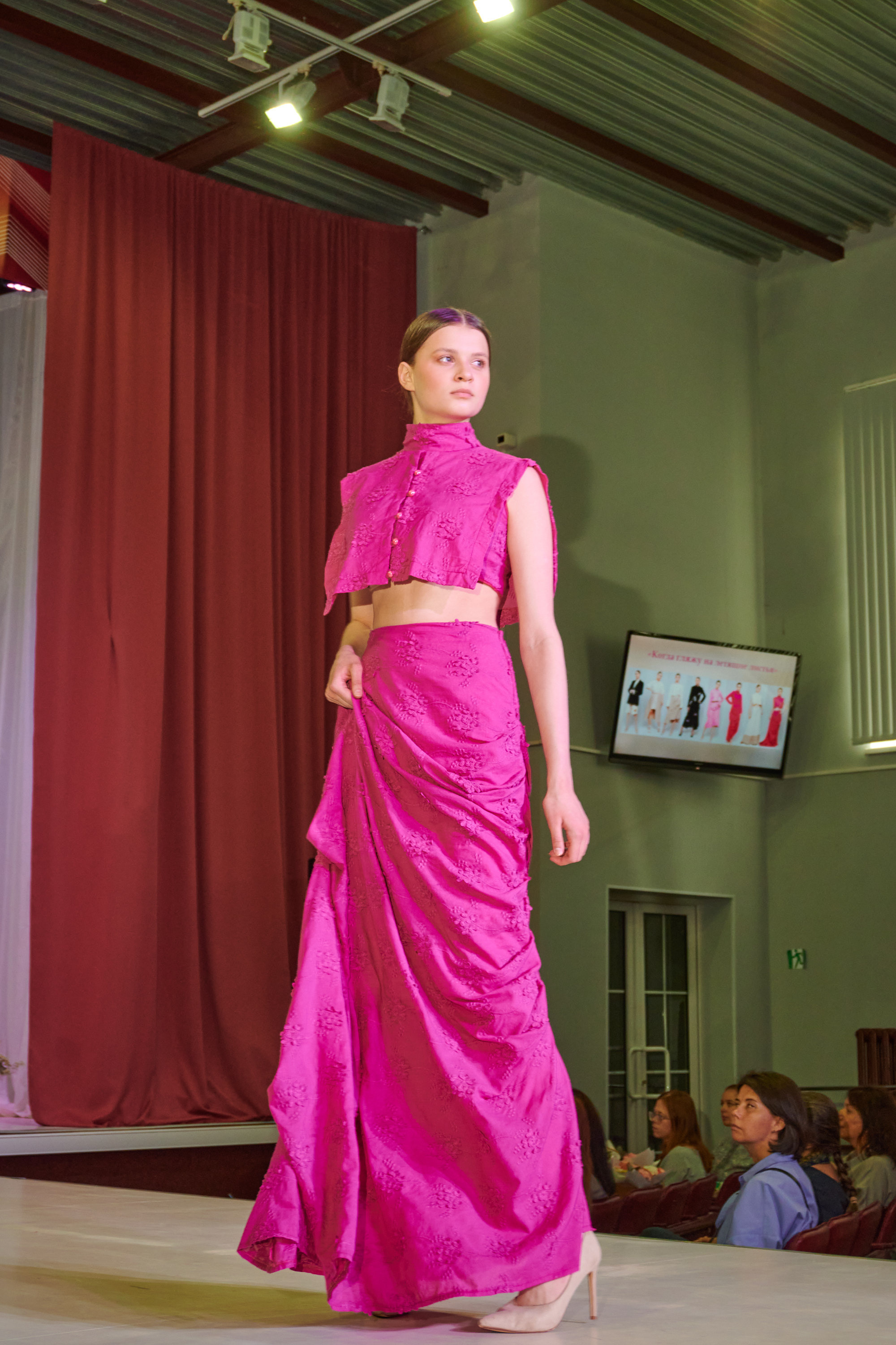 Русский силуэт иваново 26 июня. Фотограф в Иваново: Каталожная съемка одежды и постельного белья, Wildberries