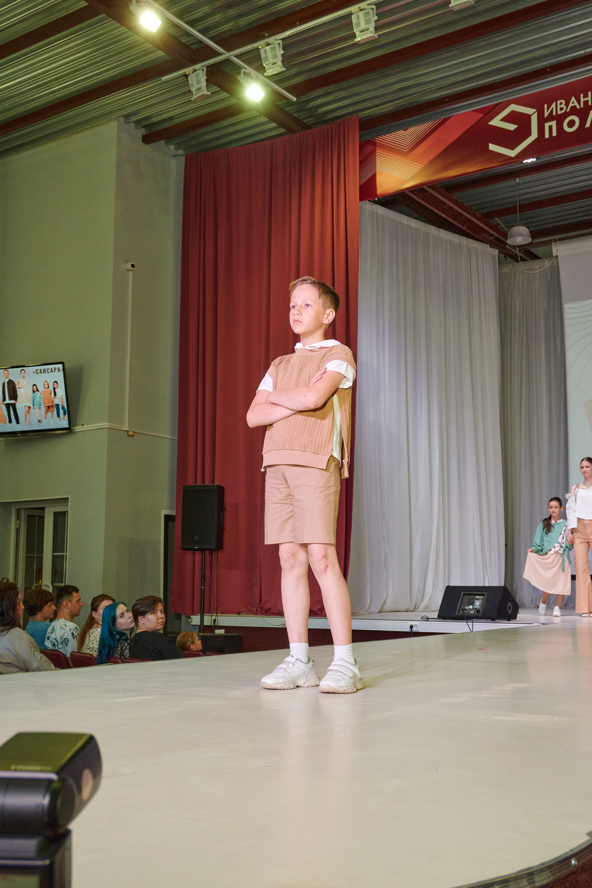 Русский силуэт иваново 26 июня. Фотограф в Иваново: Каталожная съемка одежды и постельного белья, Wildberries