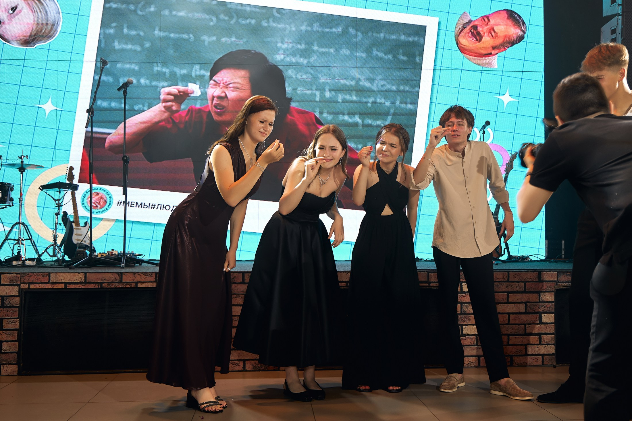 Фотограф на выпускной. Свадебный репортажный и фуд фотограф в Барнауле Гайфулин Виталий