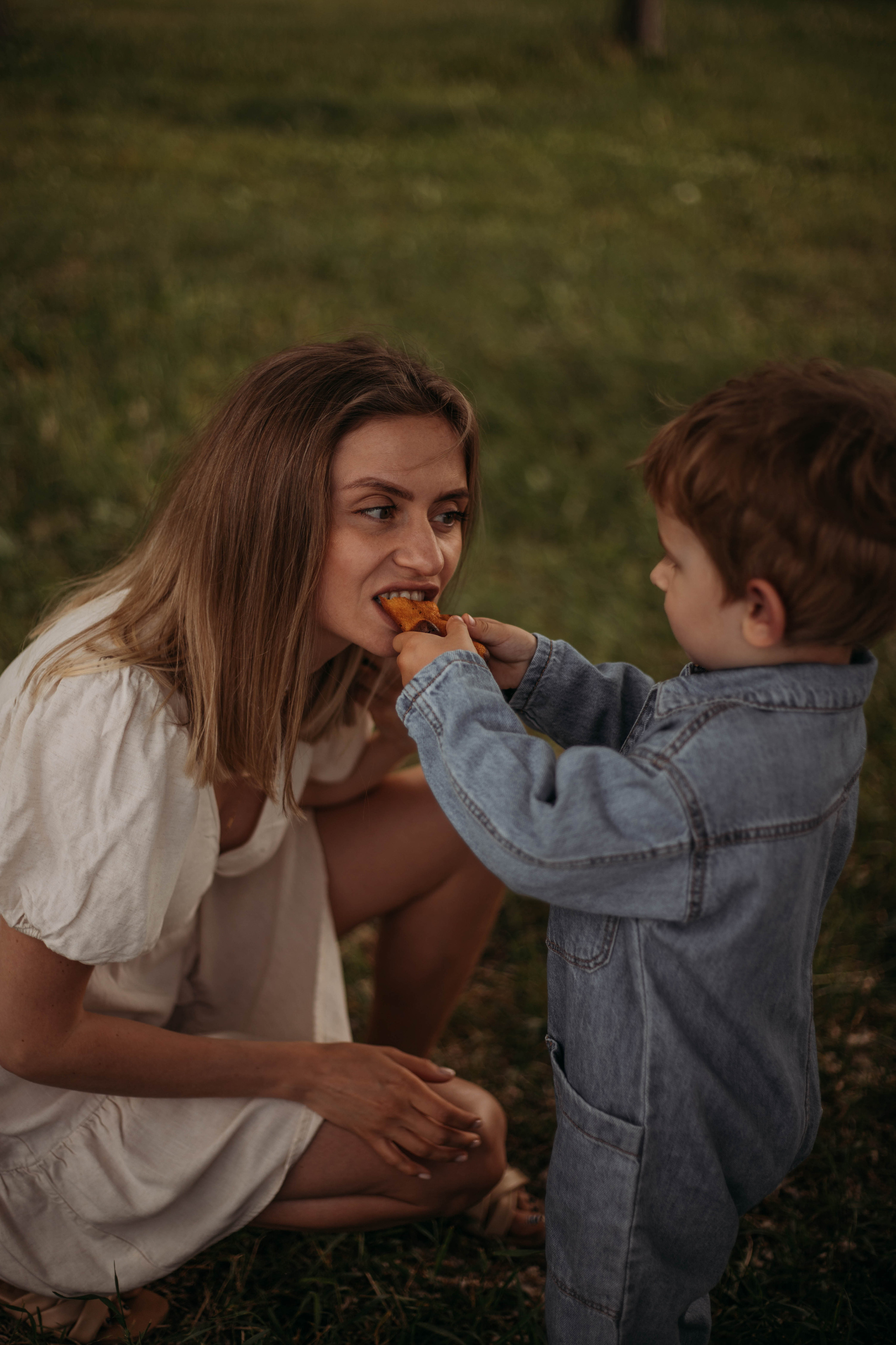 Фотосессия в парке Музы и Елисея. Венера Гайн. Репортажный фотограф  Тюмень. Обучение фотографии с 0