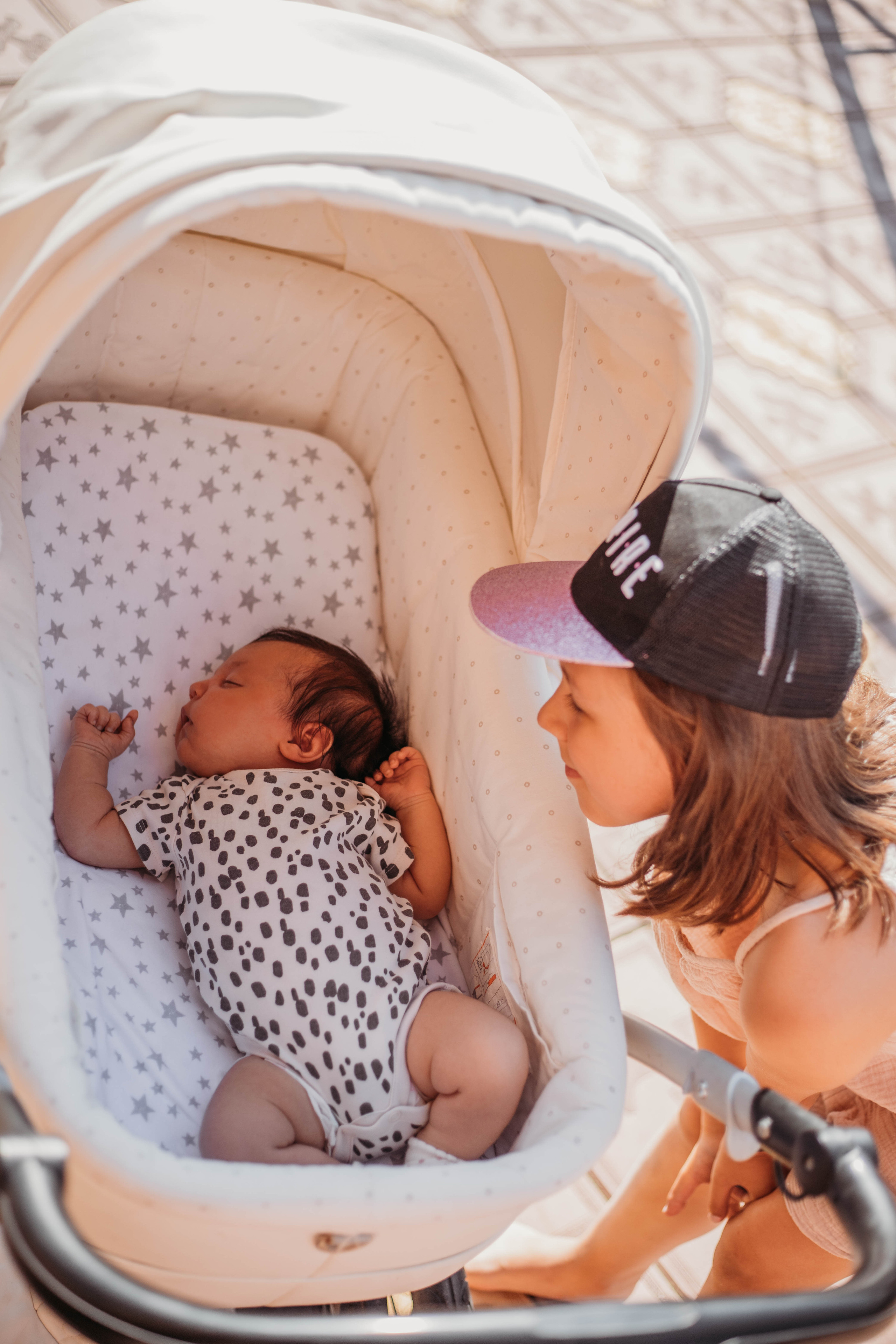 Домашняя семейная фотосессия семьи Людмилы. Венера Гайн. Репортажный фотограф  Тюмень. Обучение фотографии с 0