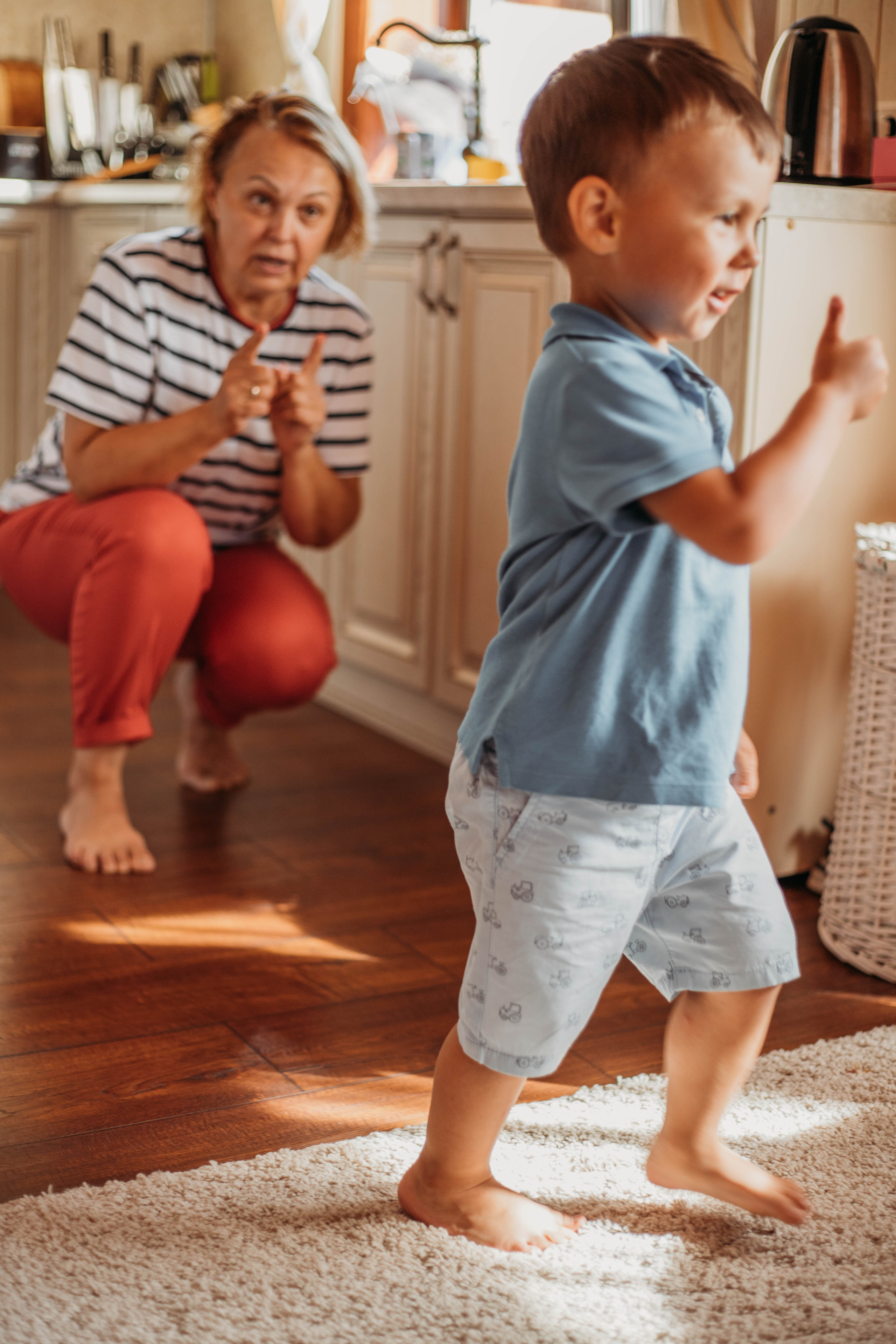 Домашняя семейная фотосессия семьи Людмилы. Венера Гайн. Репортажный фотограф  Тюмень. Обучение фотографии с 0