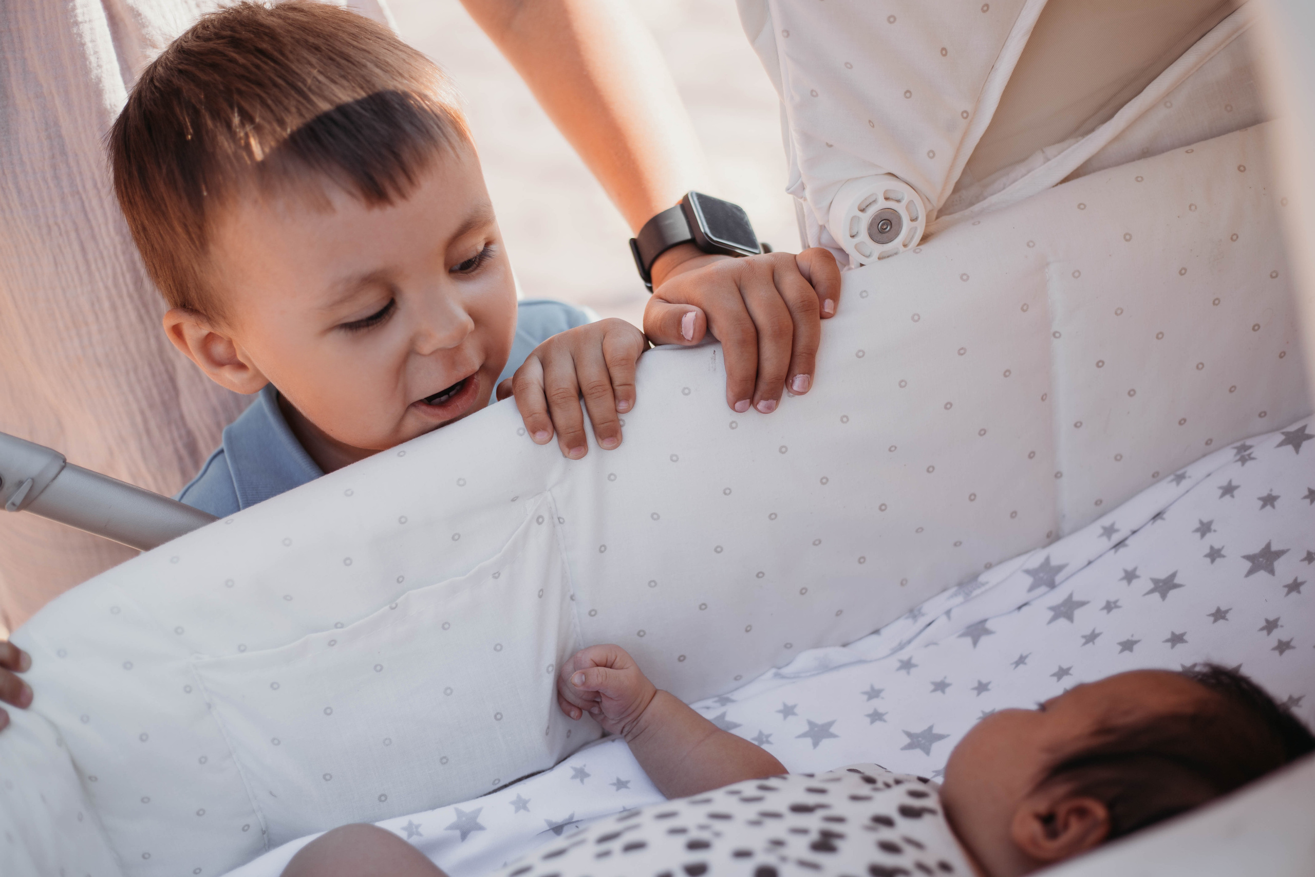 Домашняя семейная фотосессия семьи Людмилы. Венера Гайн. Репортажный фотограф  Тюмень. Обучение фотографии с 0