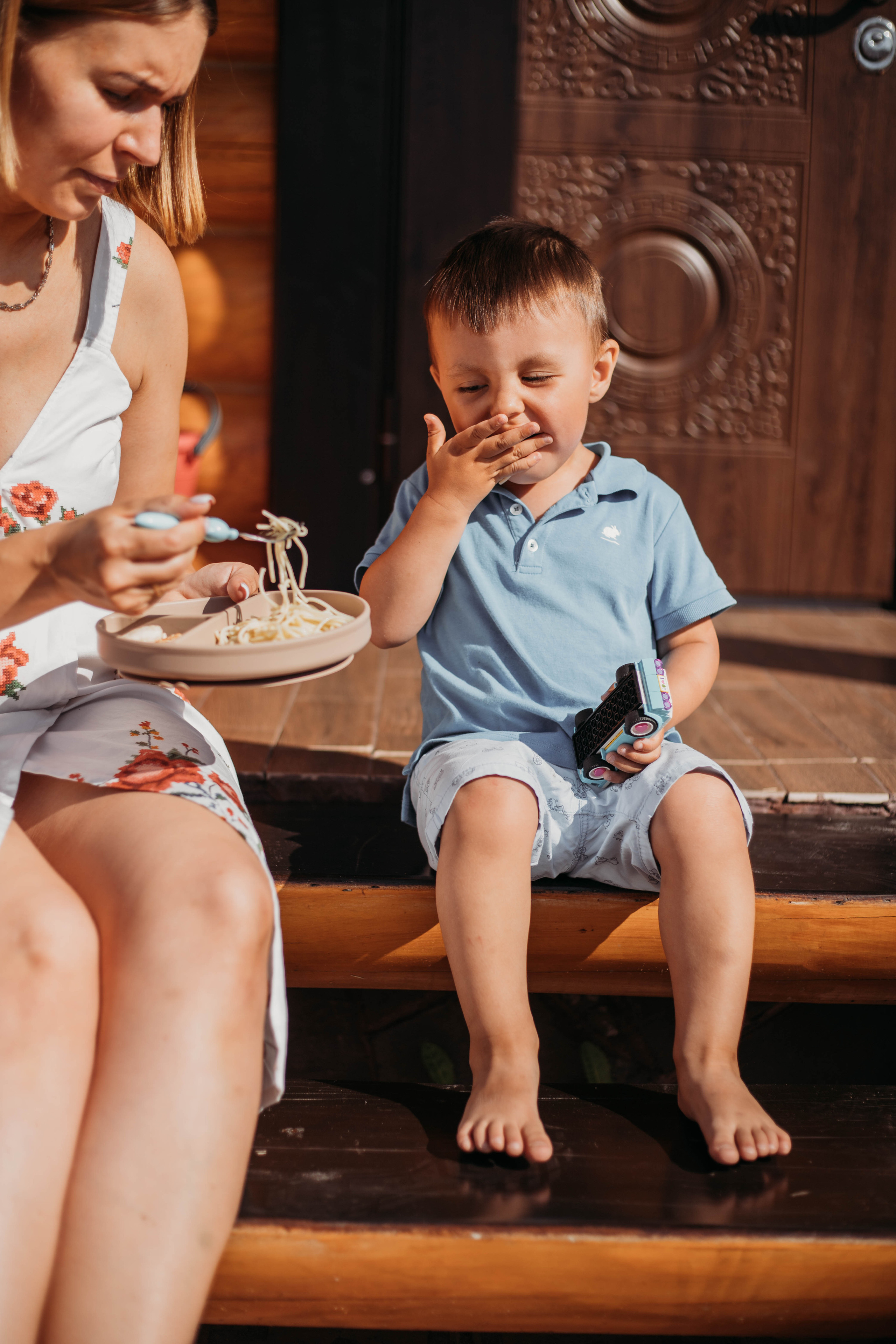 Домашняя семейная фотосессия семьи Людмилы. Венера Гайн. Репортажный фотограф  Тюмень. Обучение фотографии с 0