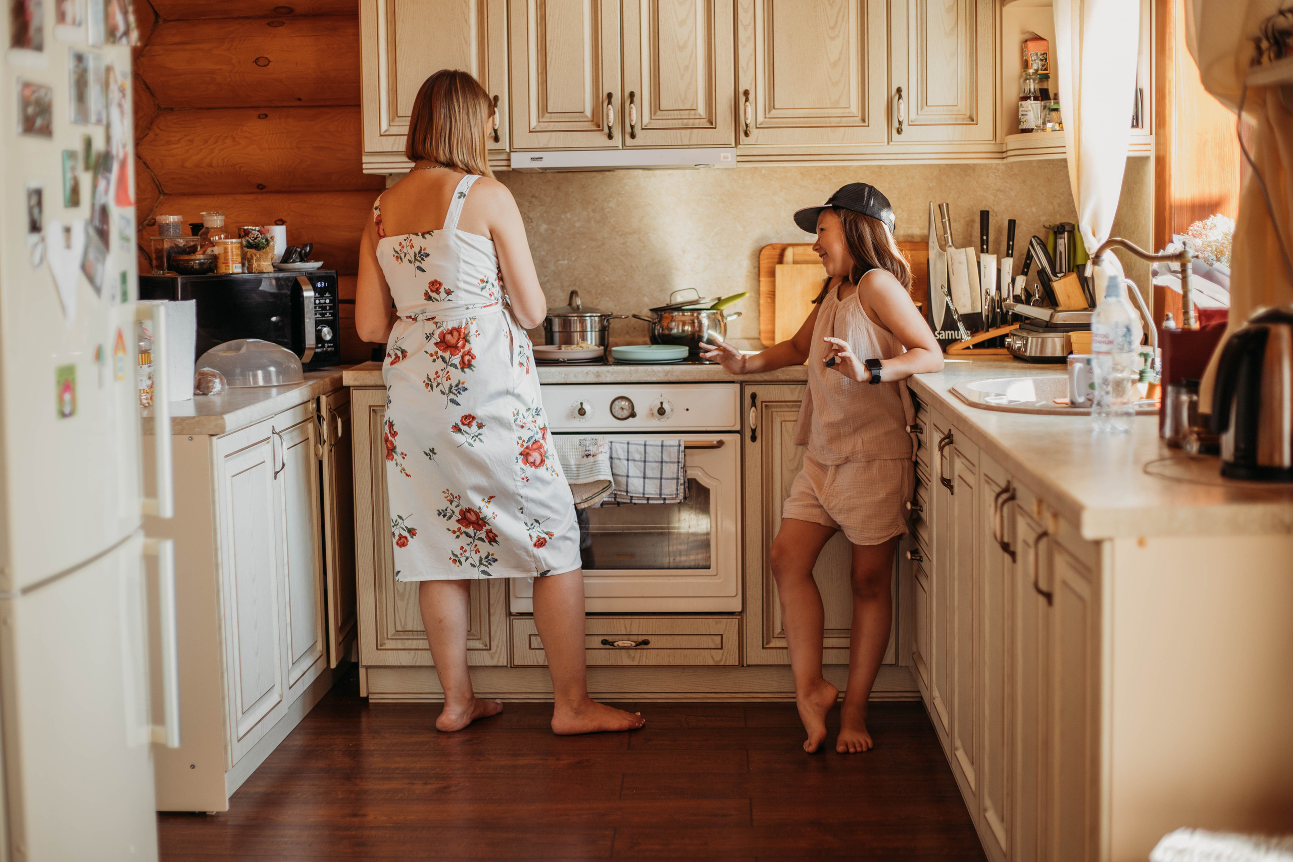Домашняя семейная фотосессия семьи Людмилы. Венера Гайн. Репортажный фотограф  Тюмень. Обучение фотографии с 0