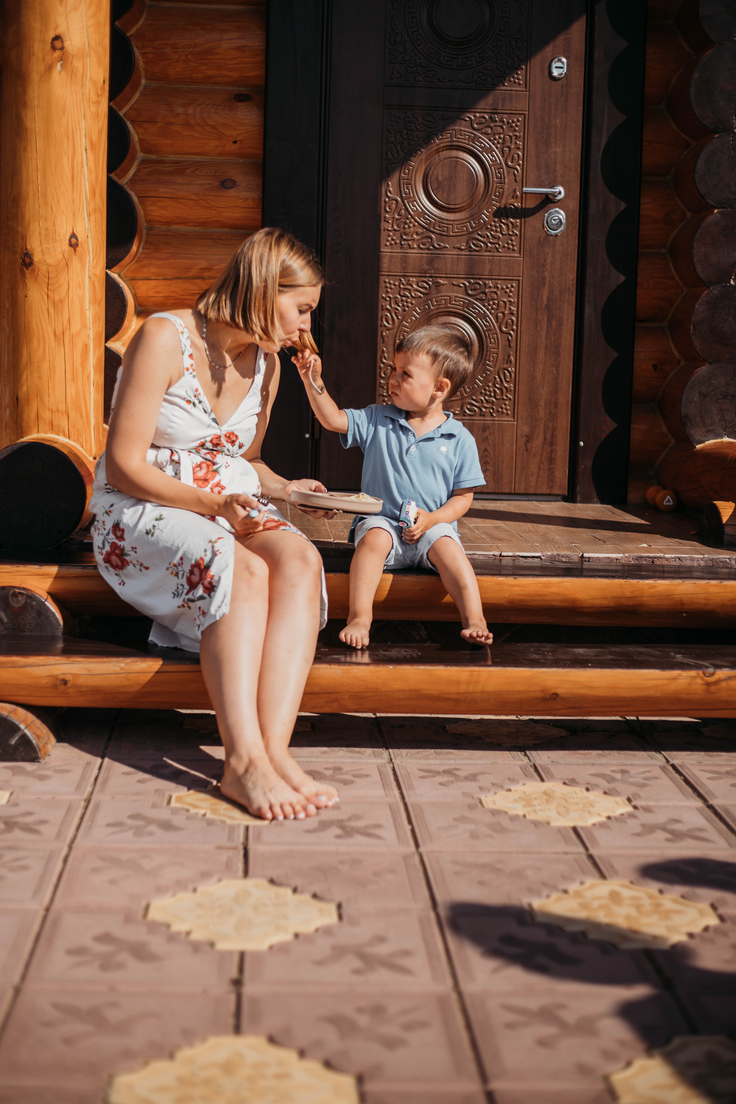 Домашняя семейная фотосессия семьи Людмилы. Венера Гайн. Репортажный фотограф  Тюмень. Обучение фотографии с 0
