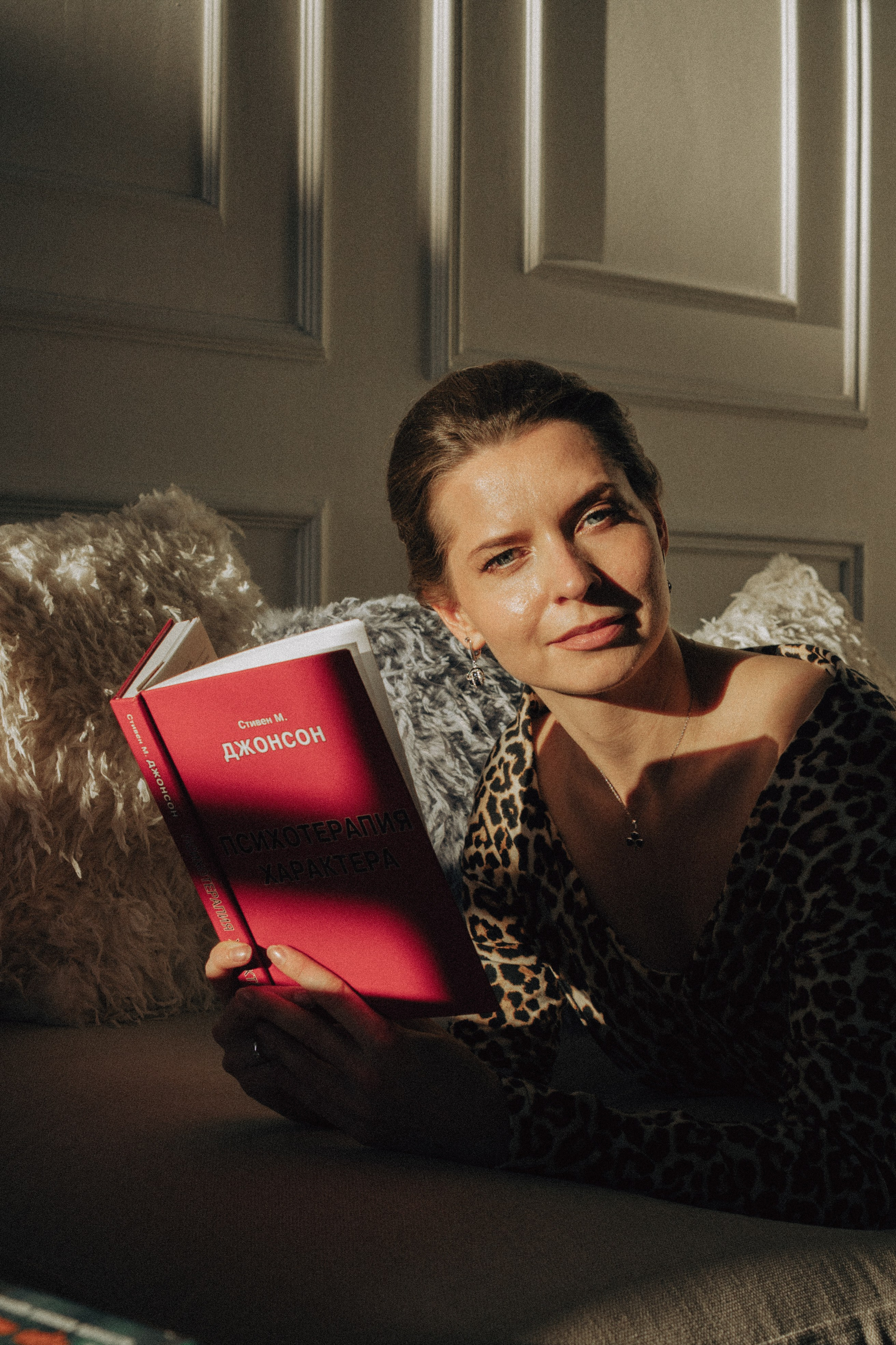 ФОТОСЕСИИЯ В СТУДИИ ДЛЯ ДЕВУШКИ ПСИХОЛОГА. Профессиональный фотограф, Санкт-Петербург — Виктория Богомолова