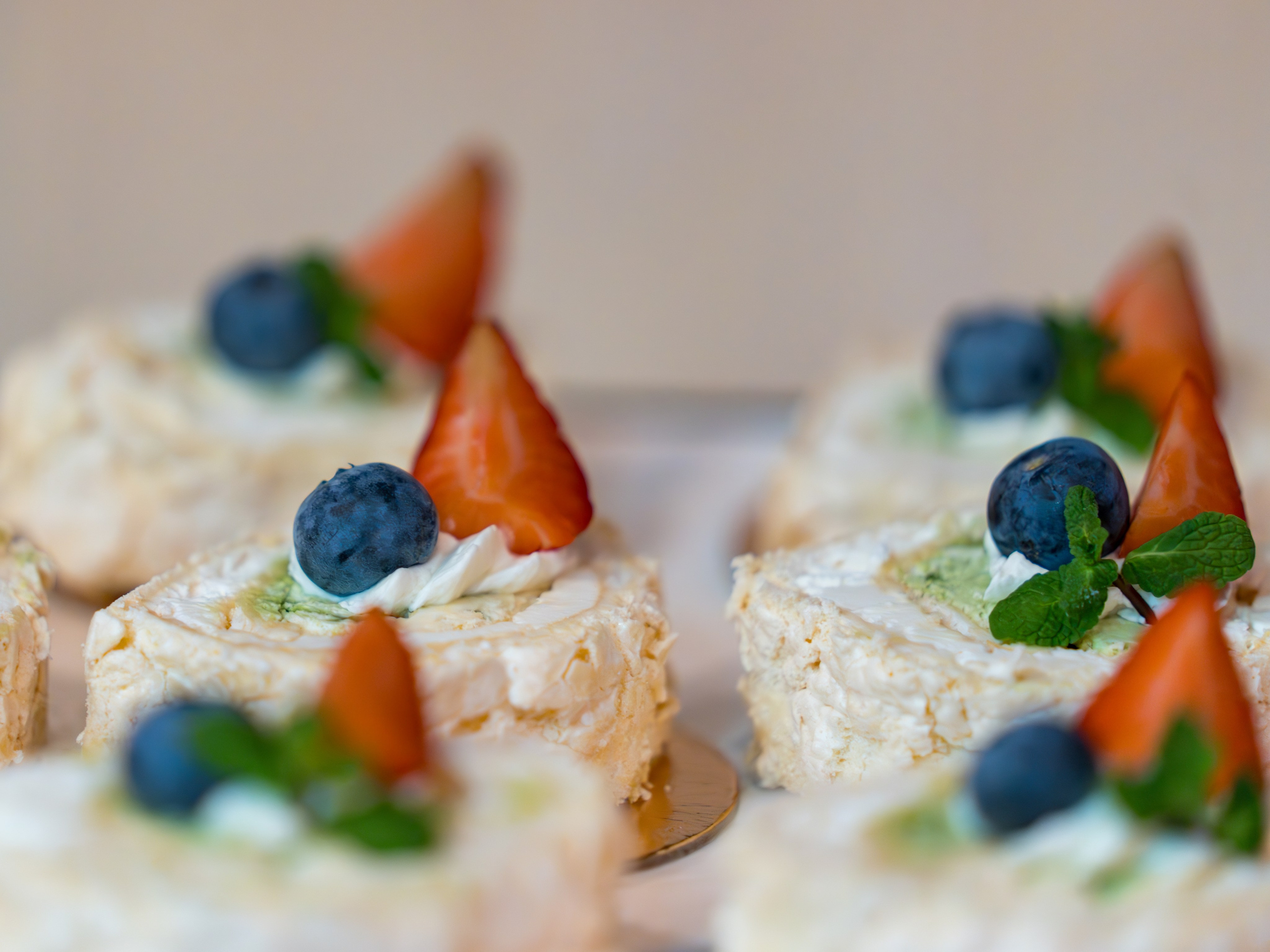 Новый год 2024 в ресторане Эрбелия. Репортажный фотограф в Красной Поляне и Сочи Павлюченко Екатерина