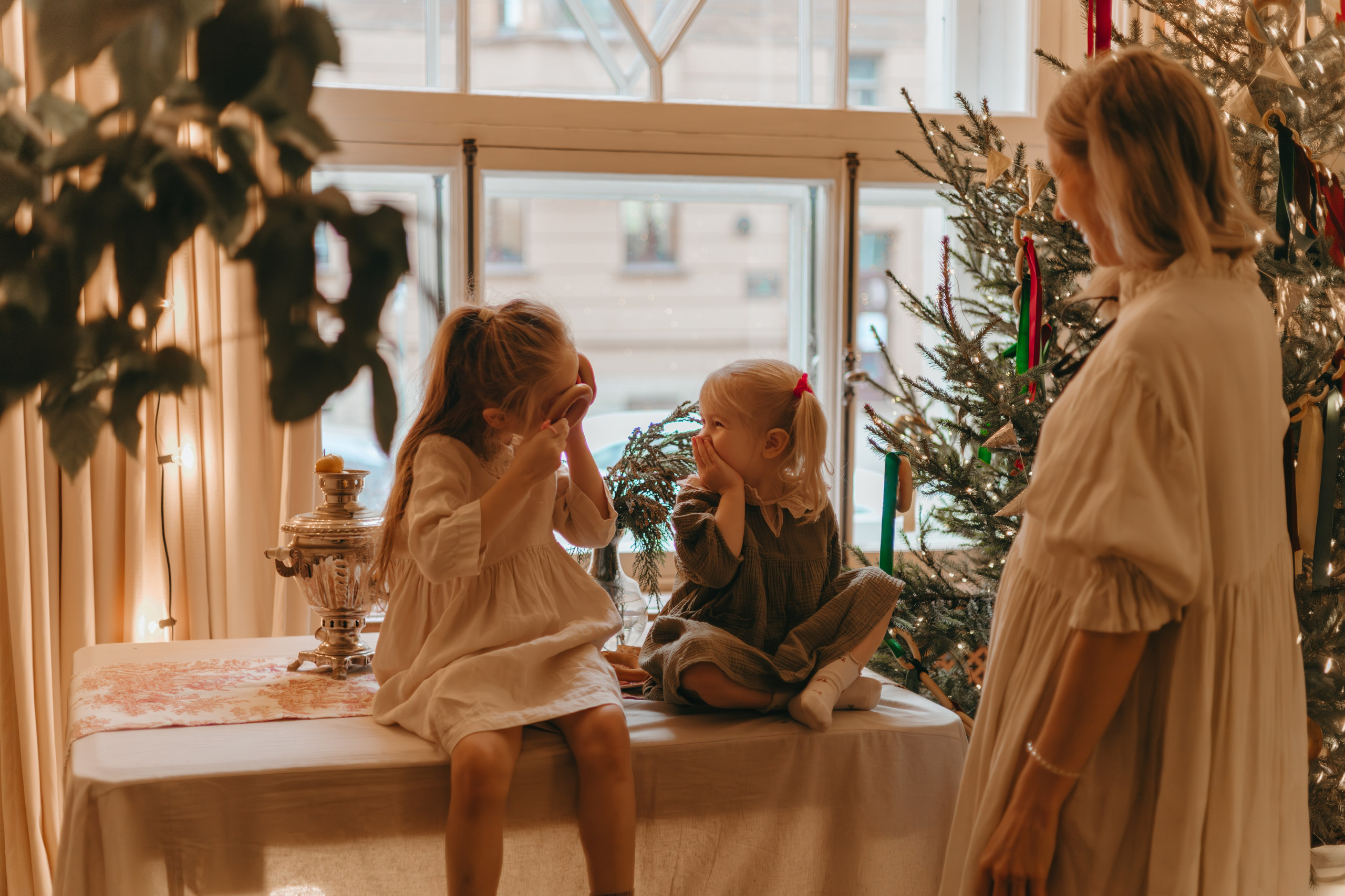 Мария с дочками. Главная