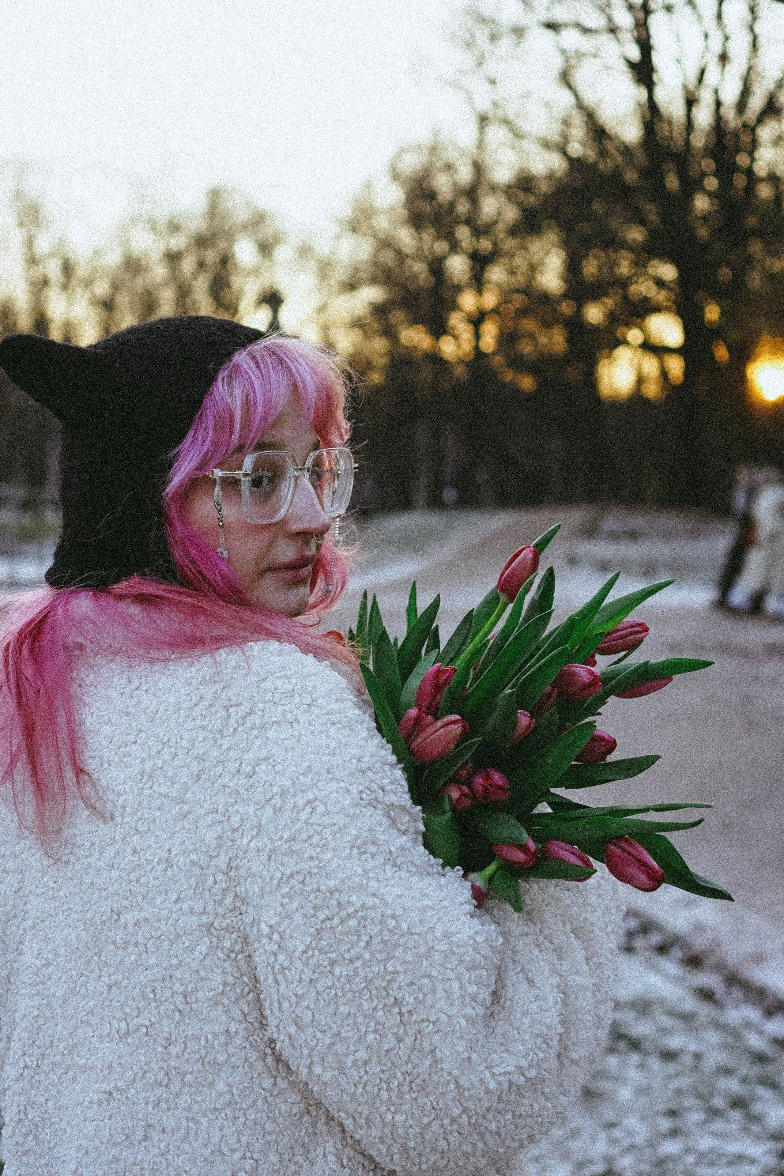 Прогулочная фотосессия с тюльпанами. Профессиональный фотограф, Санкт-Петербург — Виктория Богомолова