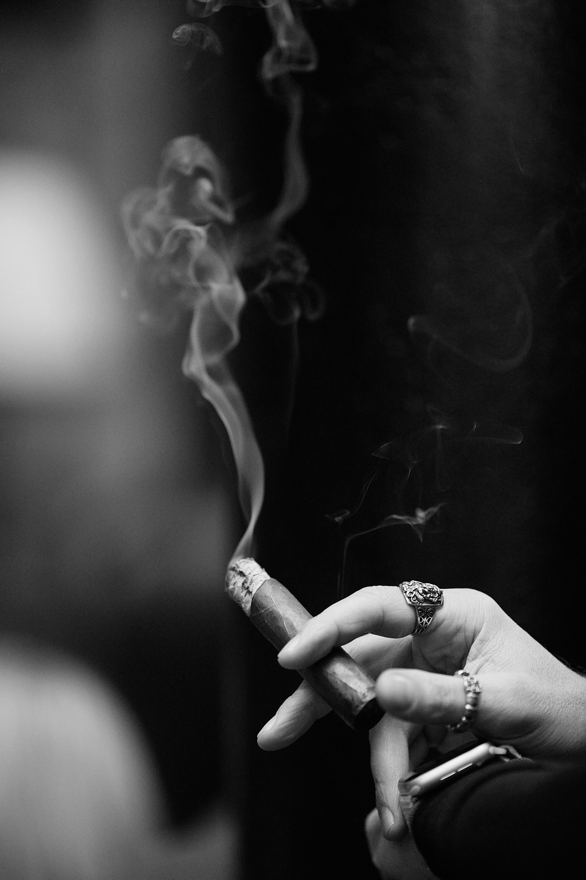 Сигарный клуб на Якиманке. Репортажный фотограф в Москве Константин Дерягин