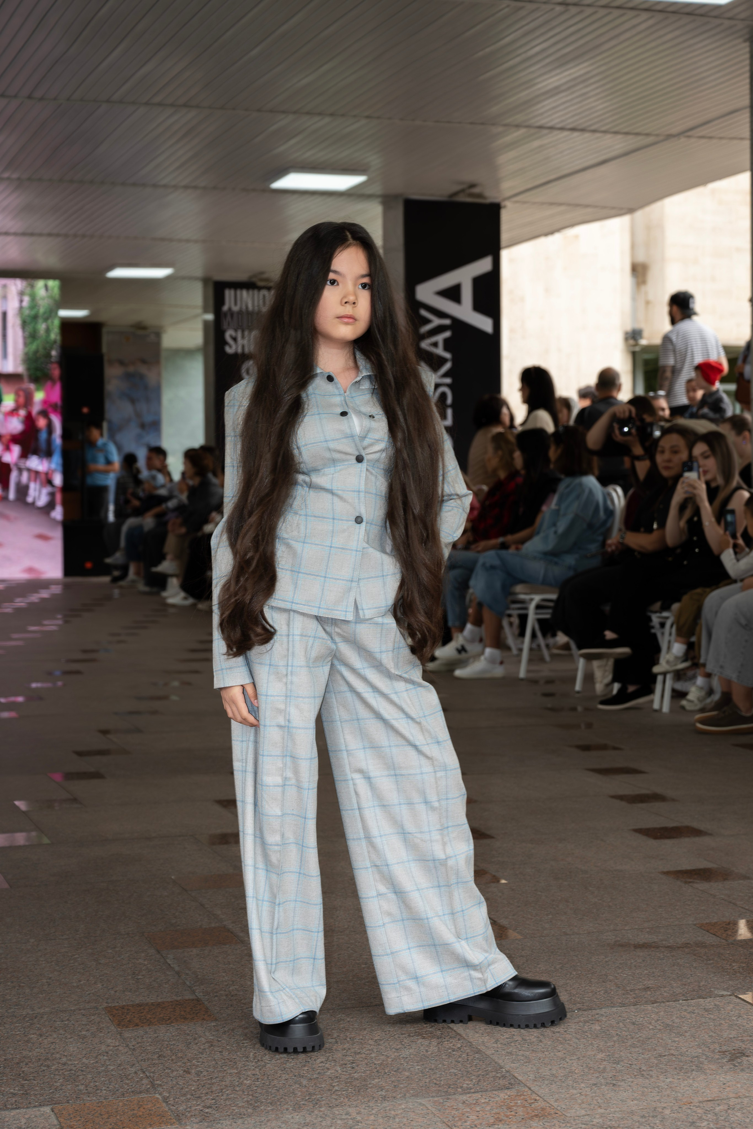 Фотосъемка мероприятия  Junior Fashion week. Фотограф в Алматы Егор Поленов