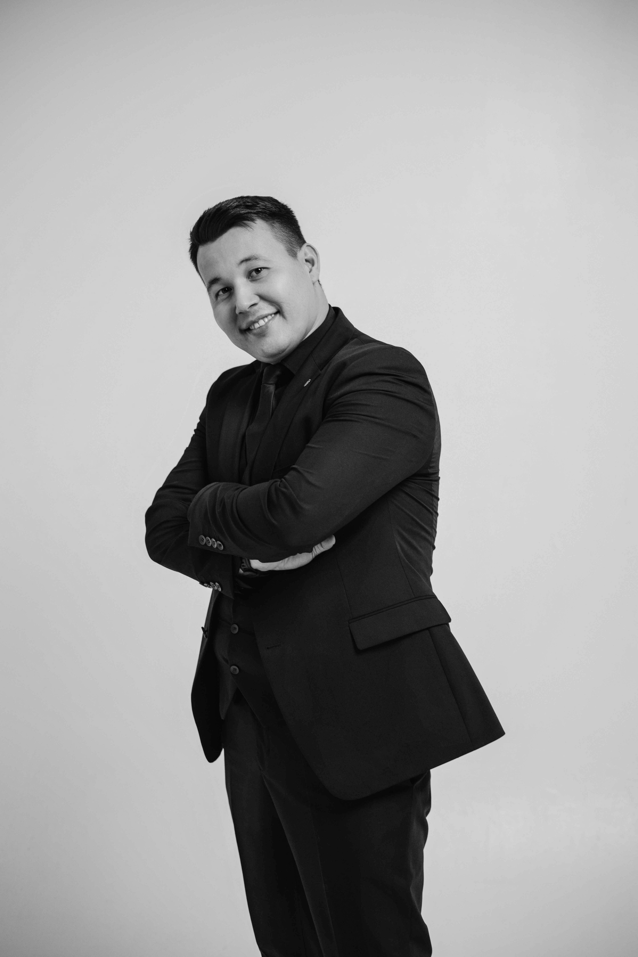 ФОТОГАЛЕРЕЯ. Арман Николаевич — ведущий событий и торжеств