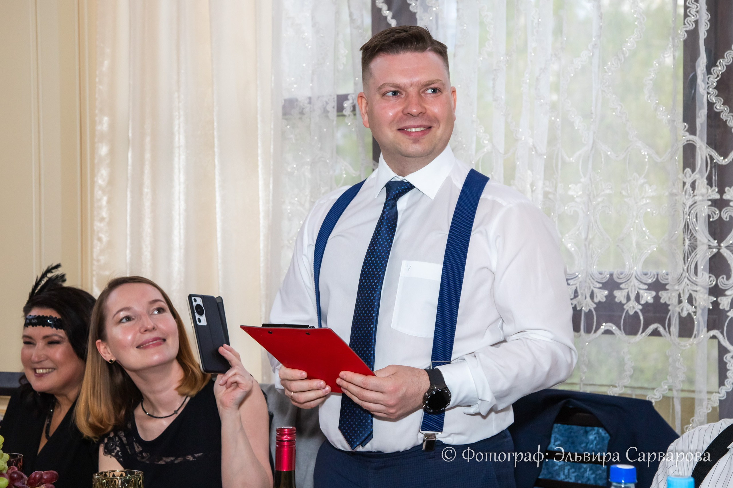 Гангстерская вечеринка в стиле 1920-х. Репортажный Фотограф