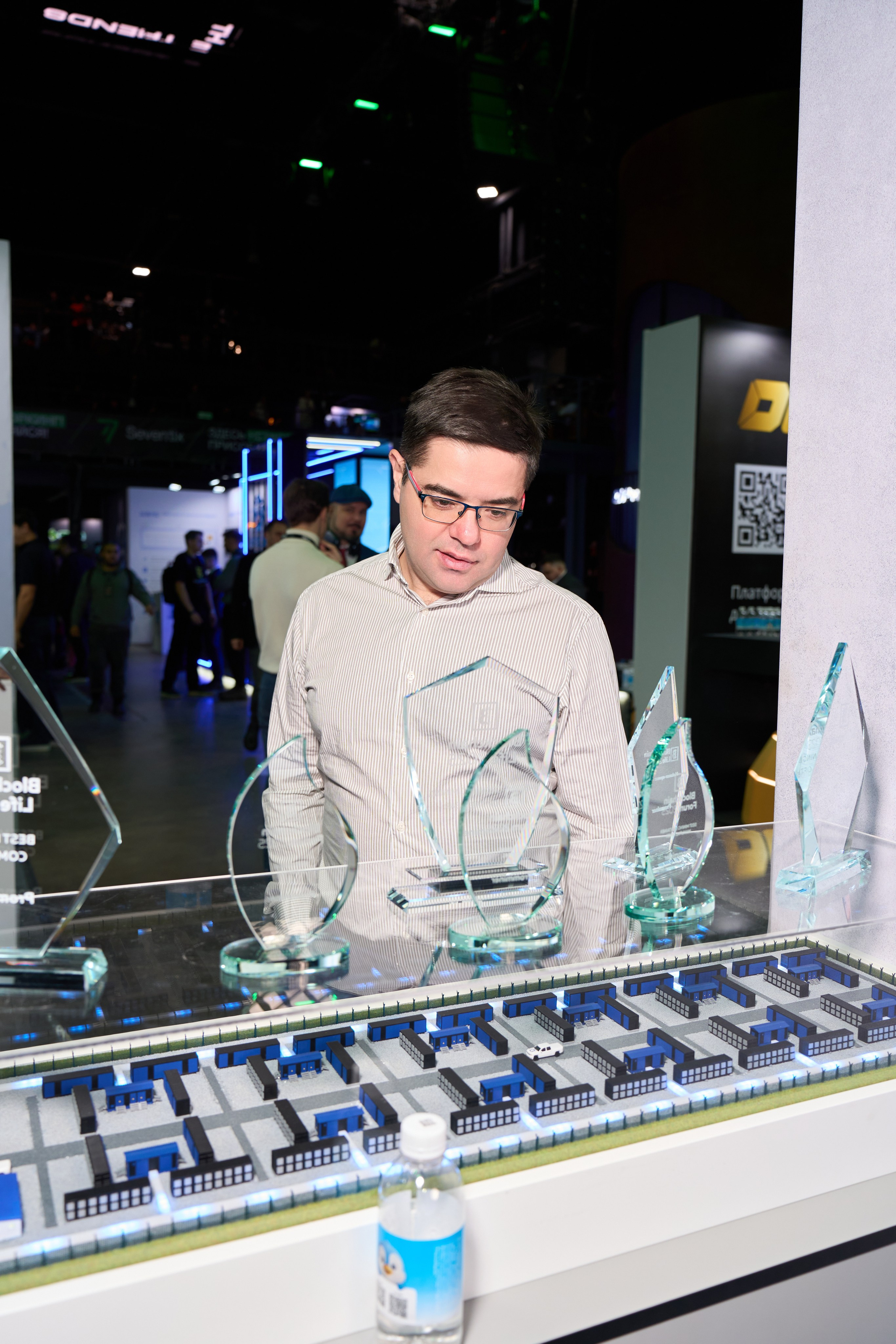 The trends. Съемка стенда Promminer. Репортажный фотограф в Москве Вадим Галанин