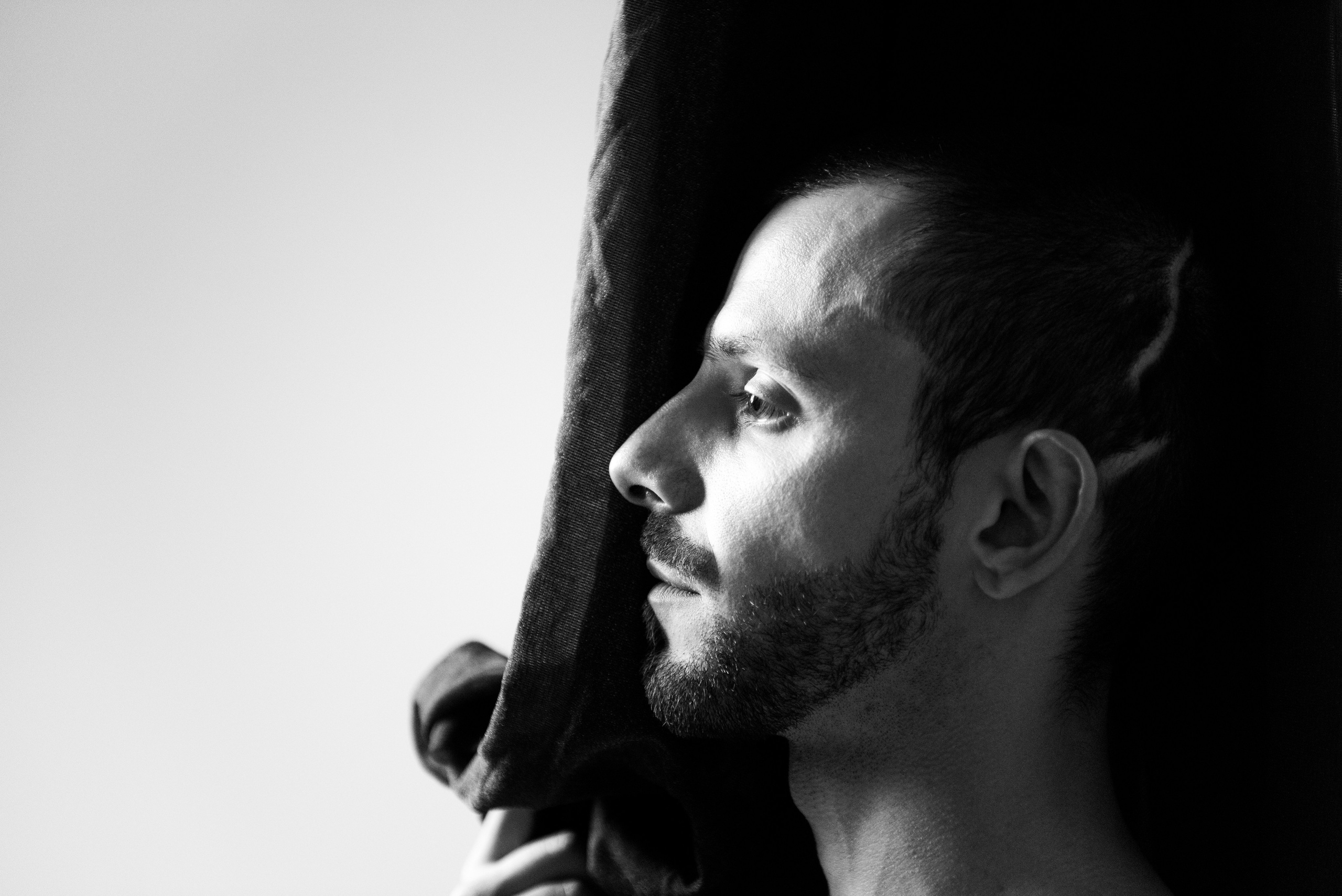 Юрий/ню/18+. Портретный и архитектурный фотограф в Москве и Санкт-Петербурге