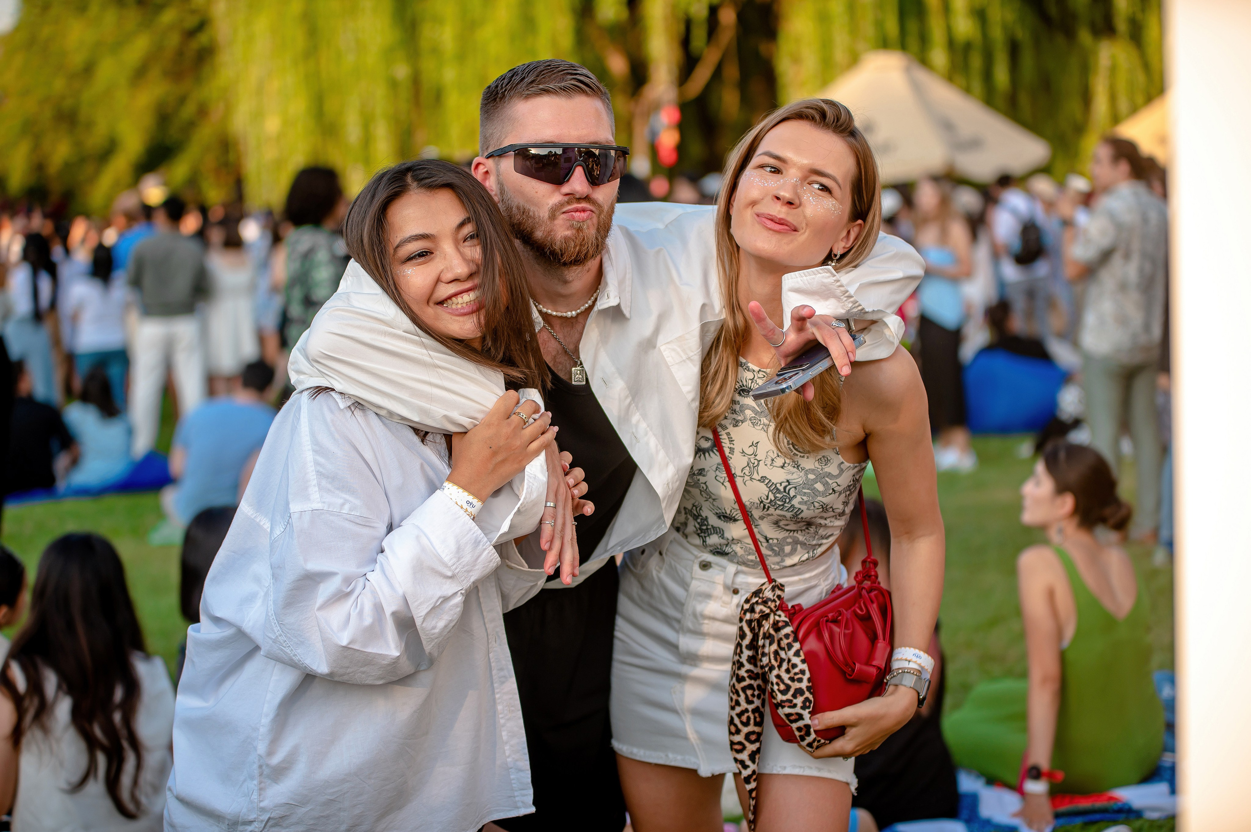 Концерты. Фестивали. Елена Северина фотограф, Алматы: репортаж (спорт, концерты, конференции), предметная и фуд-съёмка, портреты, каталоги, фэшн, ретушь