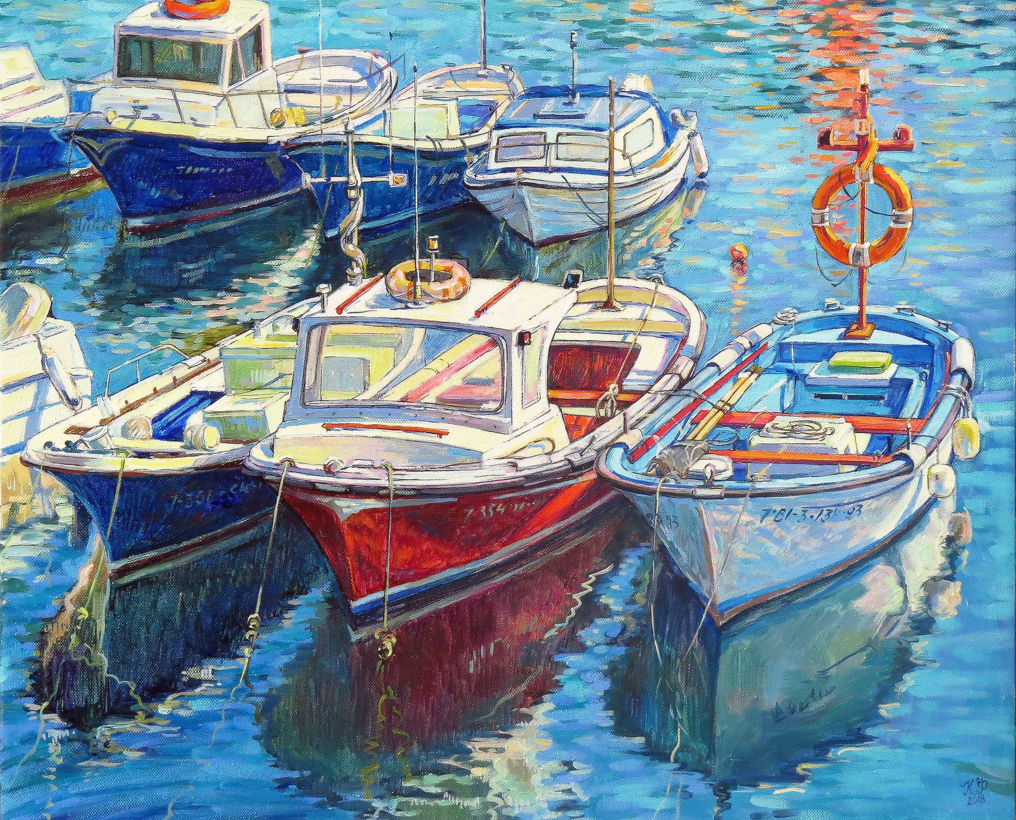 Two rows of boats: dark blue, maroon, white, and two blue and white