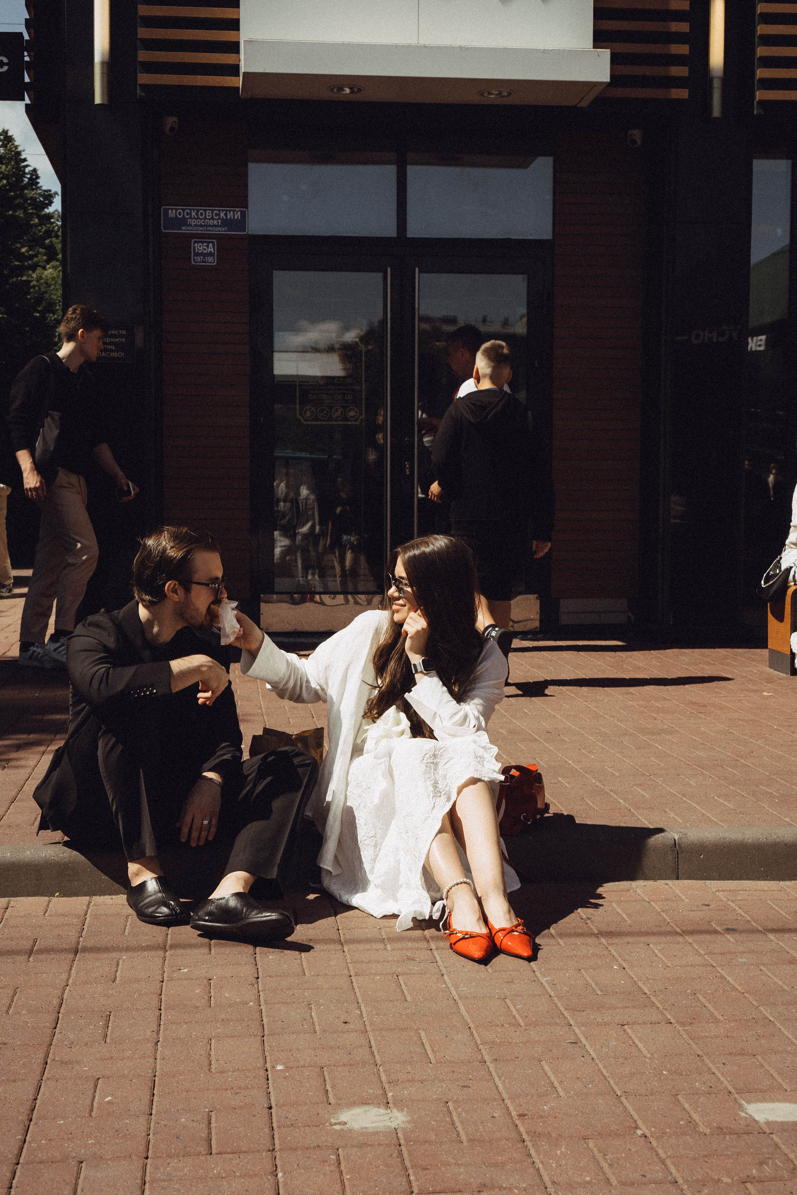 СВАДЕБНАЯ СЬЕМКА В ПАРКЕ ПОБЕДЫ И ПРОГУЛКА ПО МОСКОВСКОМУ ПРОСПЕКТУ. Профессиональный фотограф, Санкт-Петербург — Виктория Богомолова