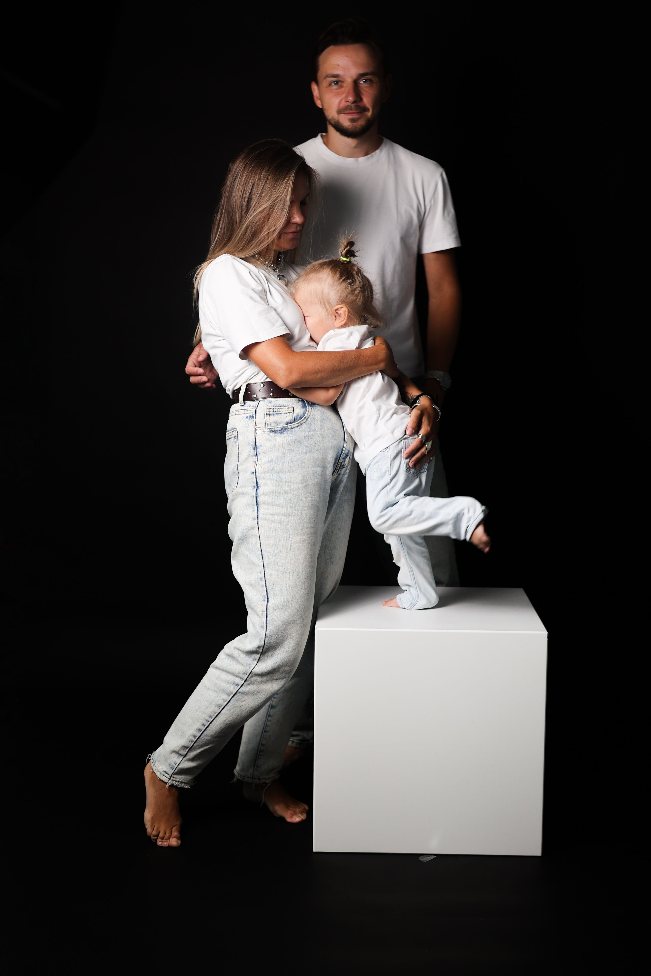 Фотосессия Алены, Алисы и Андрея. Фотограф ANNA GEREIHAN